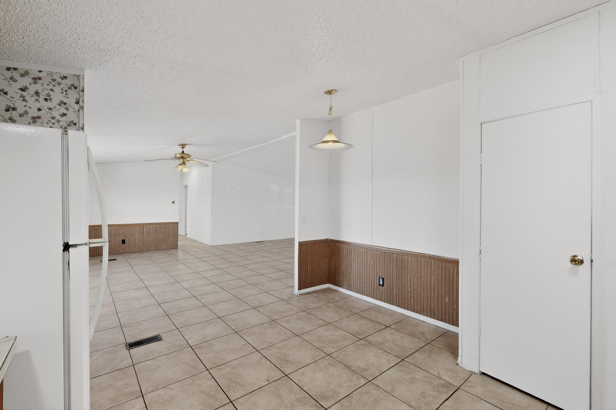 6327 Isleta Boulevard SW