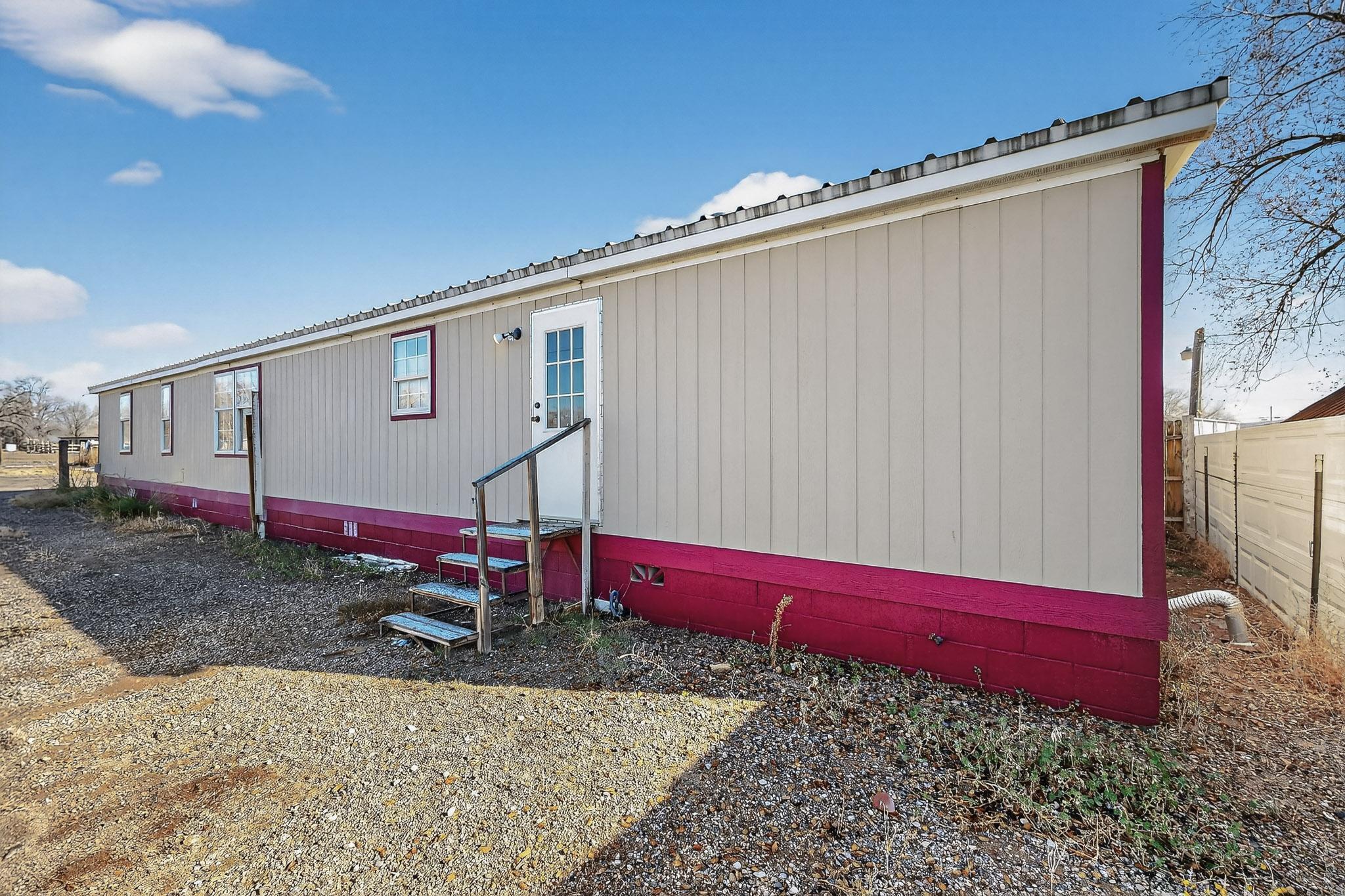 6327 Isleta Boulevard SW