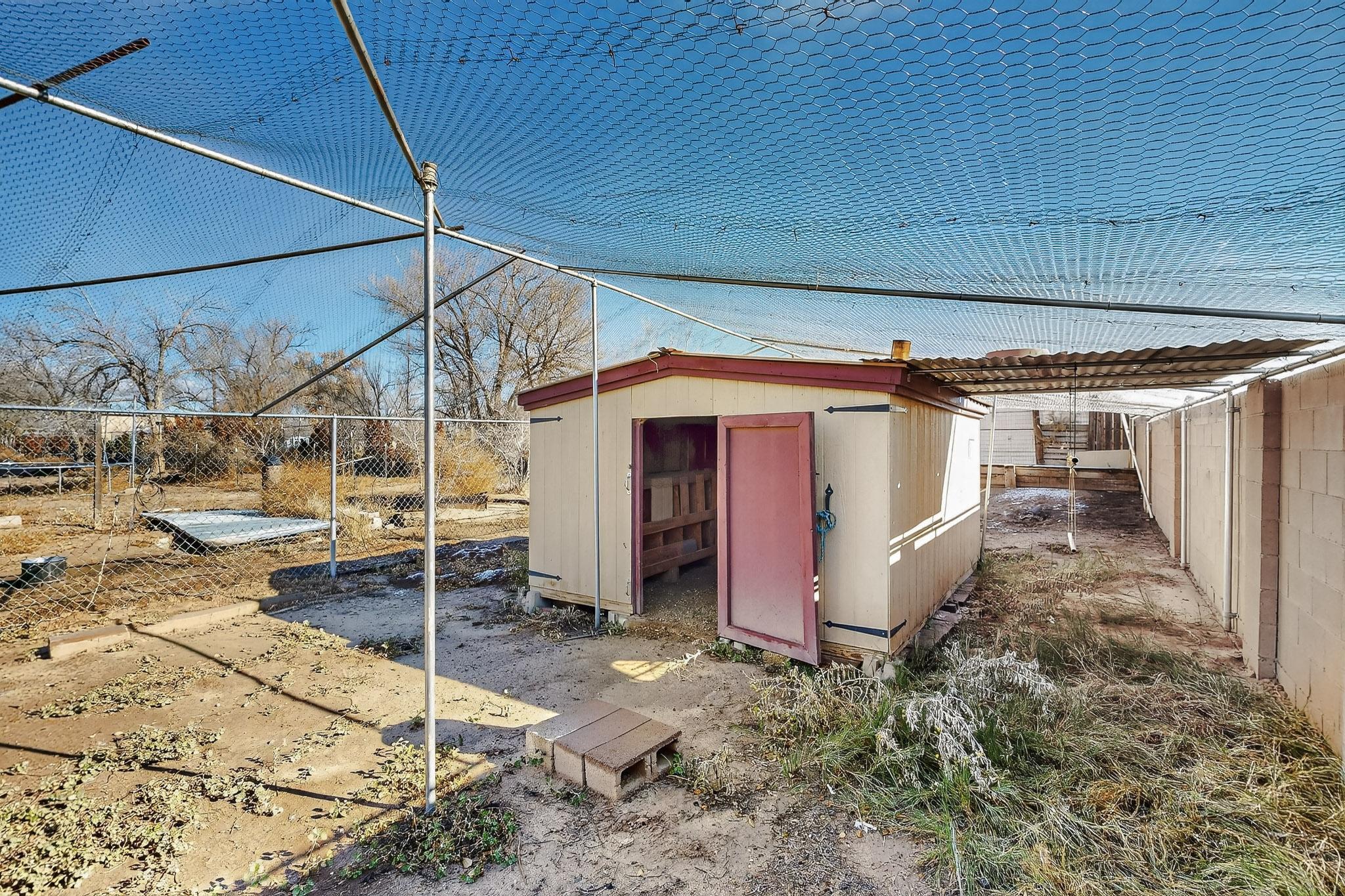 6327 Isleta Boulevard SW