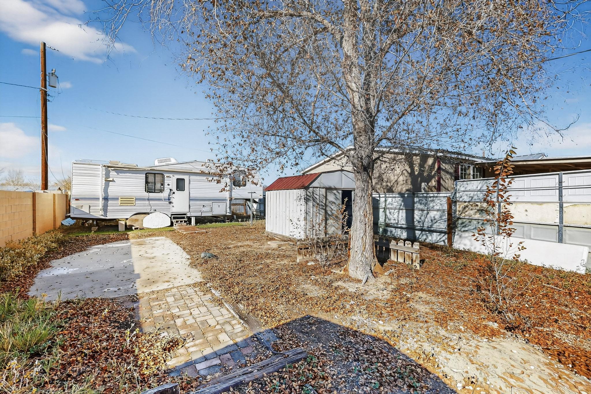 6327 Isleta Boulevard SW