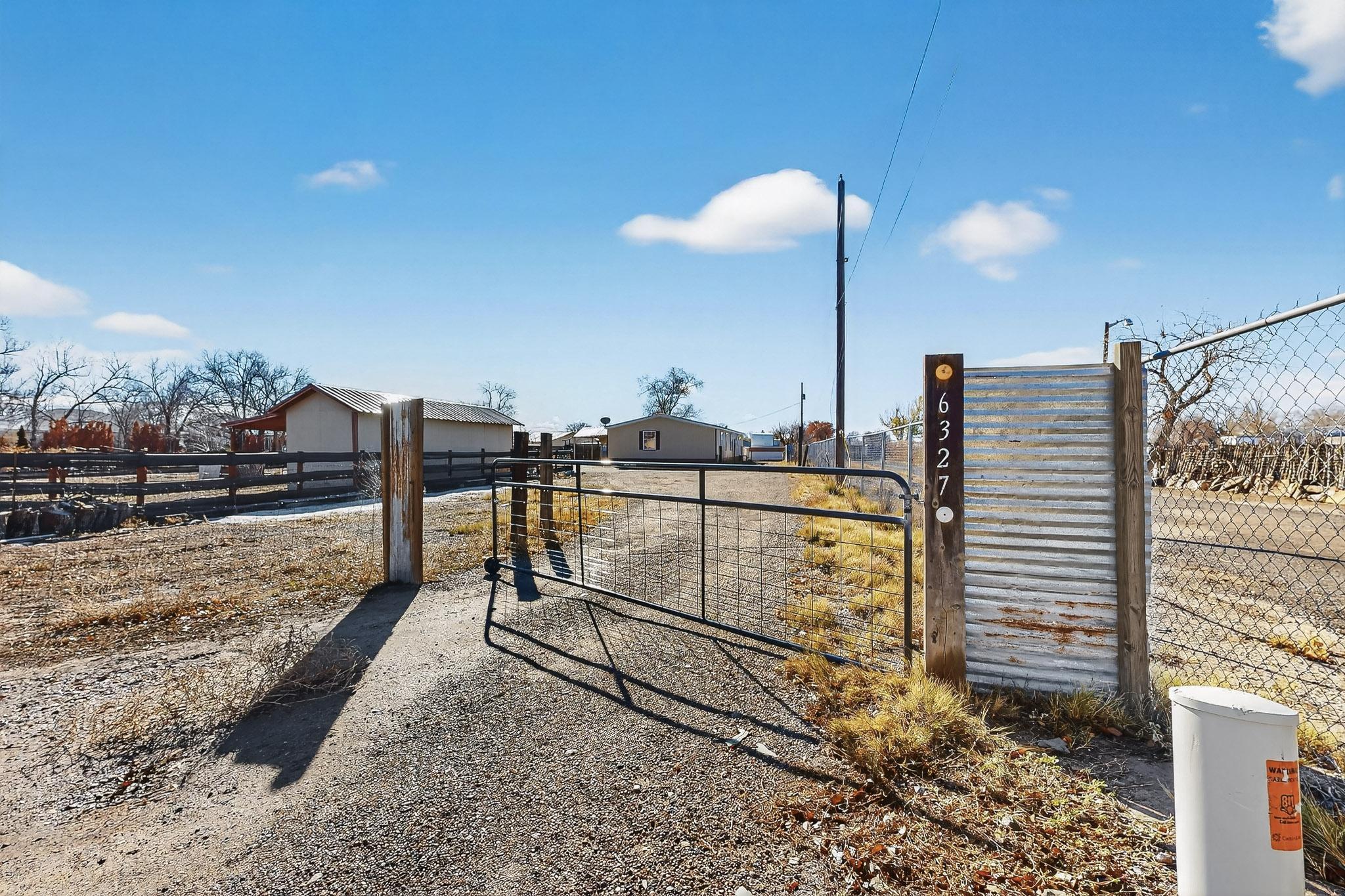 6327 Isleta Boulevard SW