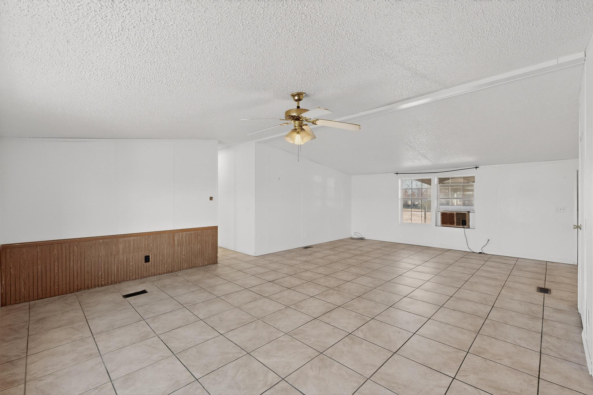 6327 Isleta Boulevard SW