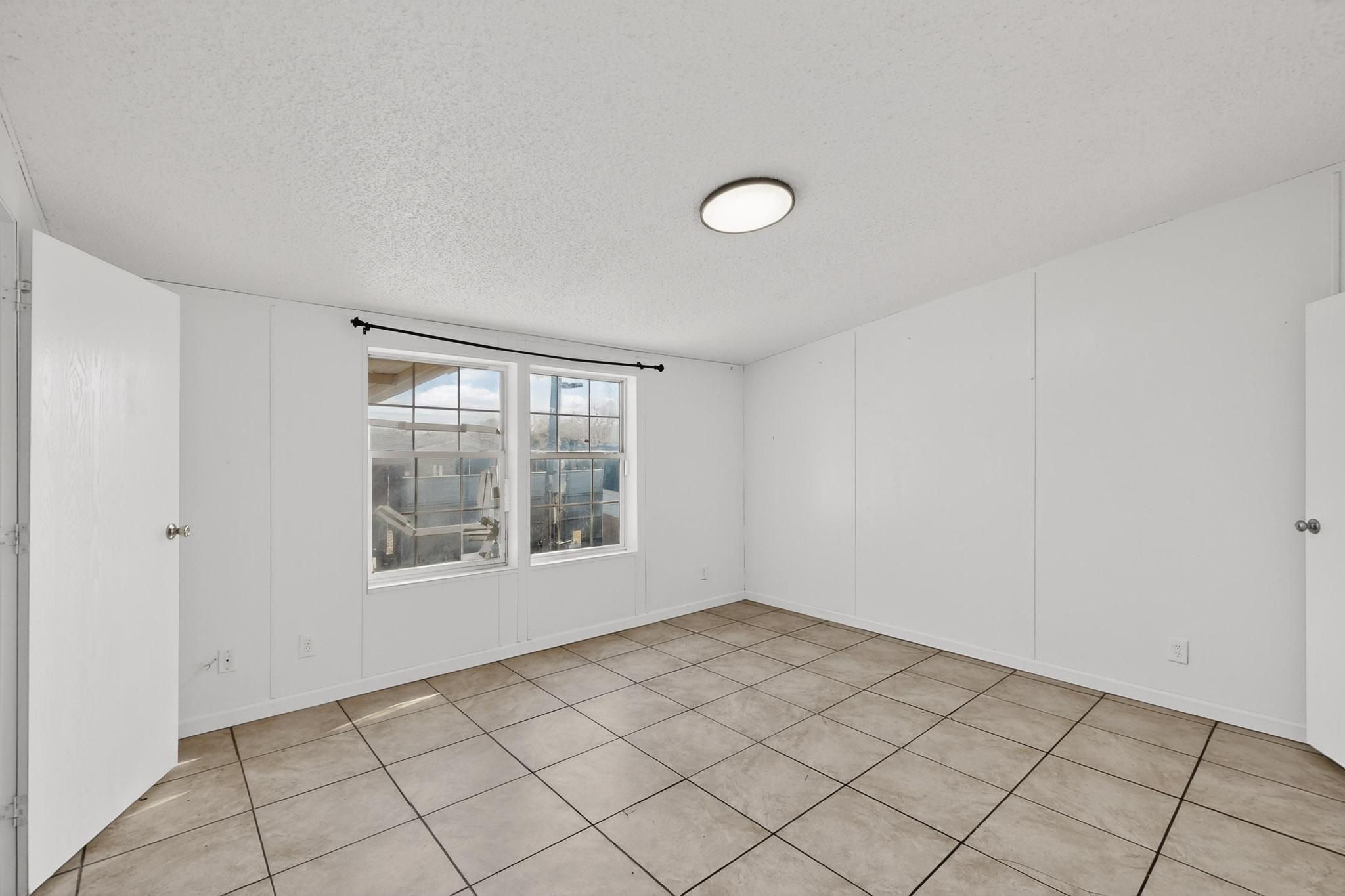 6327 Isleta Boulevard SW