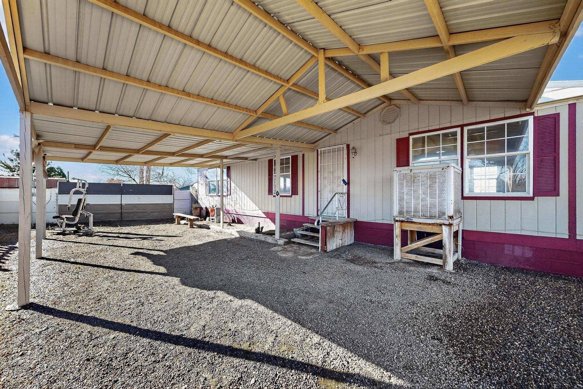 6327 Isleta Boulevard SW