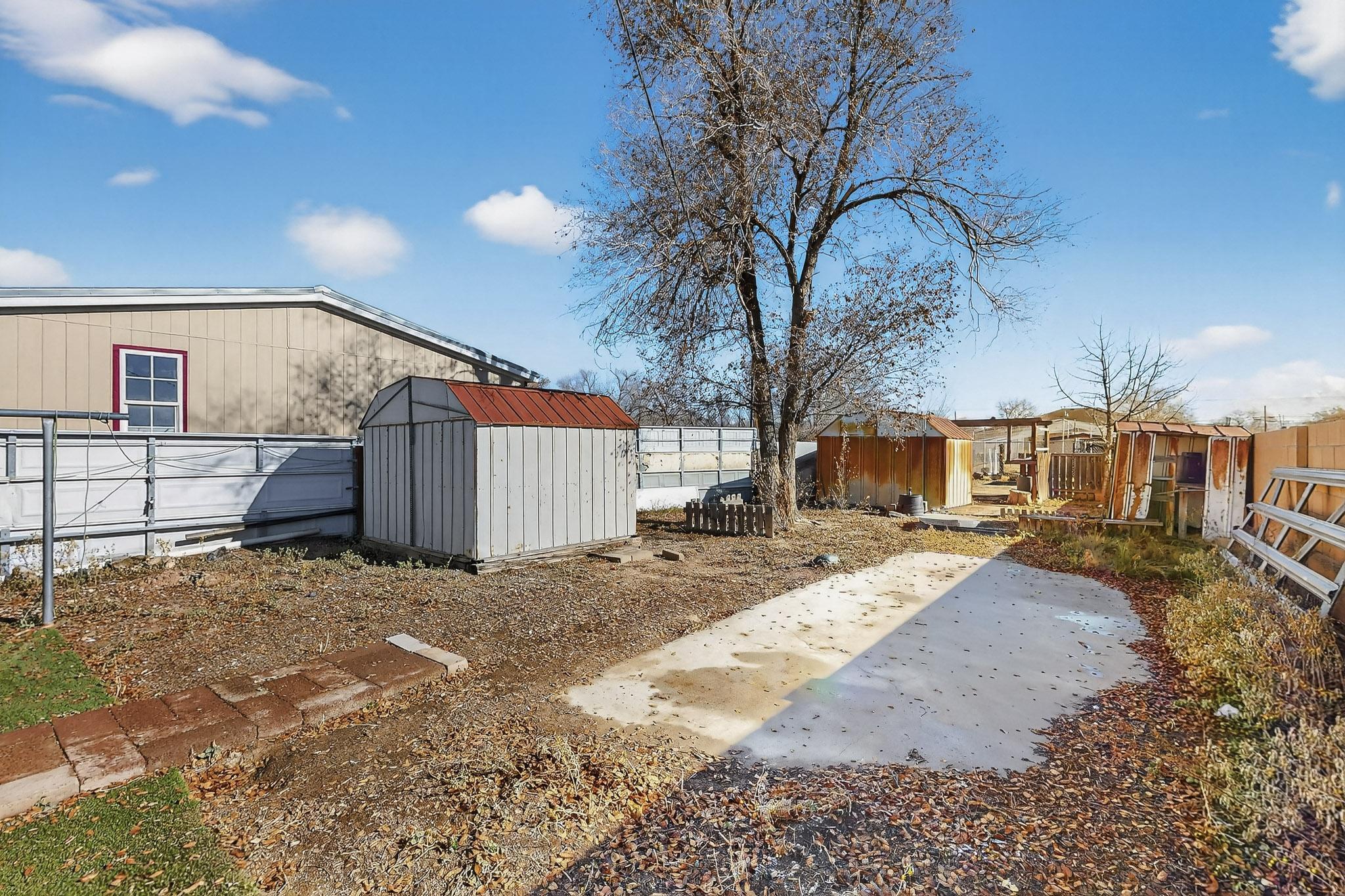 6327 Isleta Boulevard SW