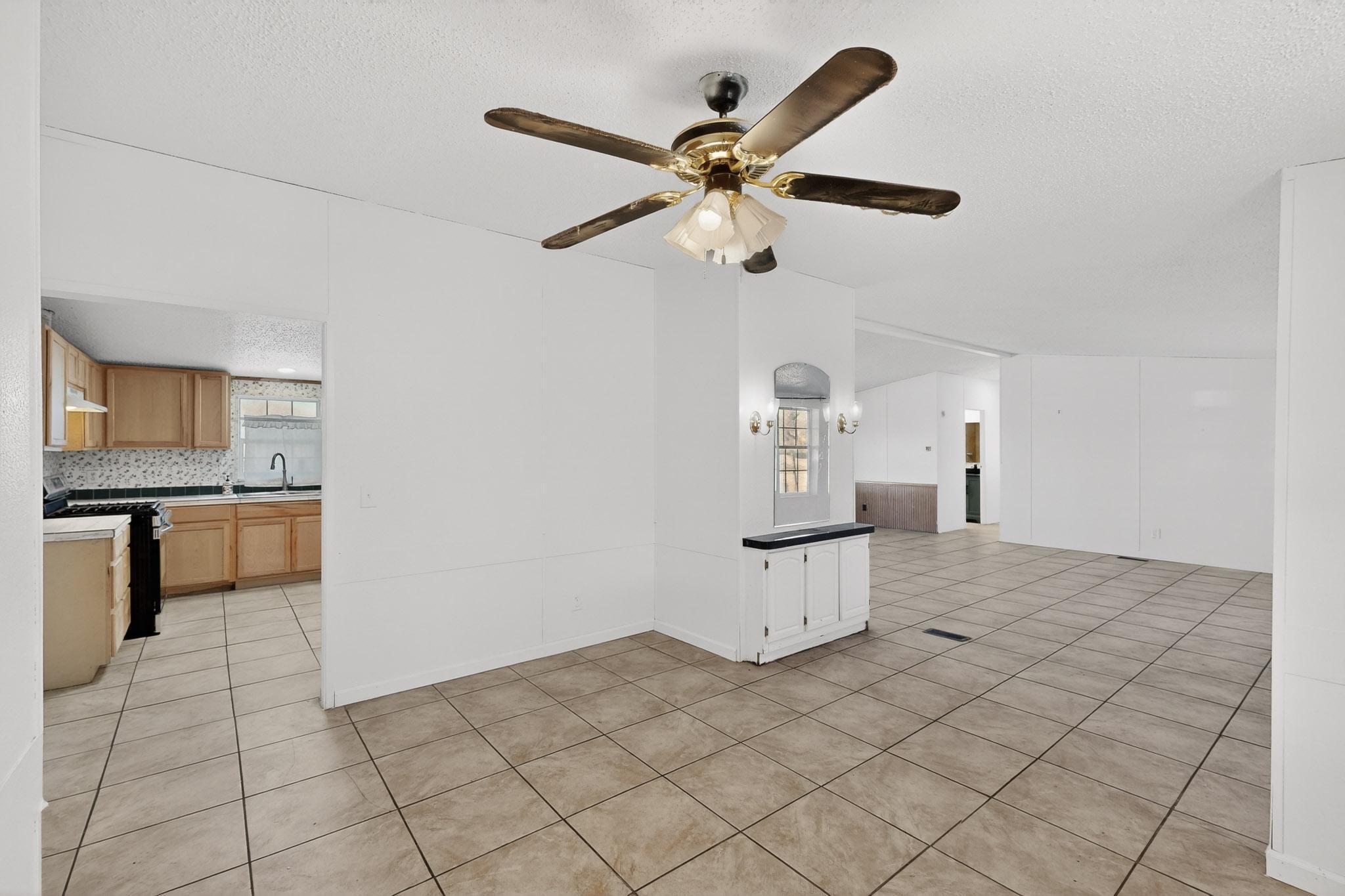 6327 Isleta Boulevard SW