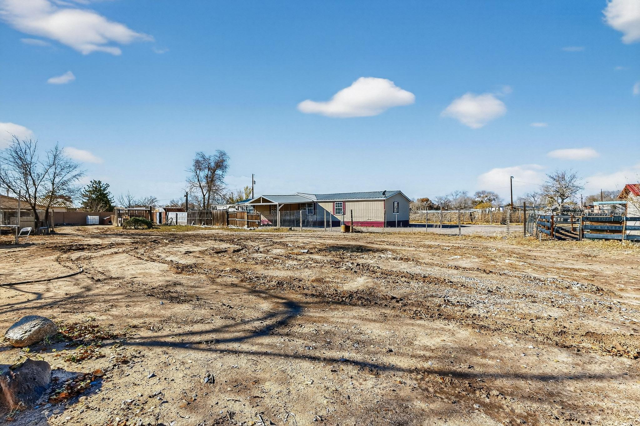 6327 Isleta Boulevard SW