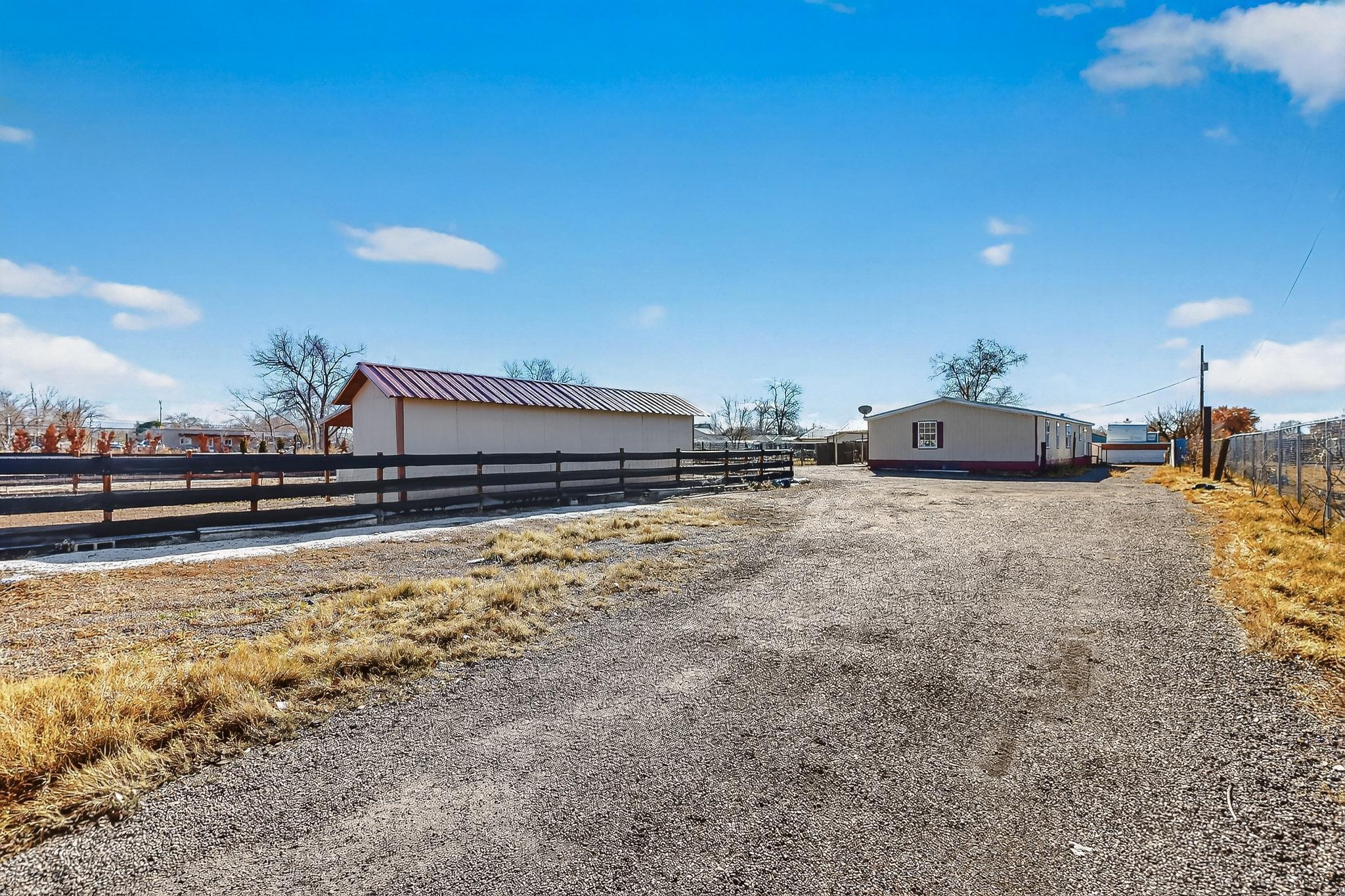 6327 Isleta Boulevard SW