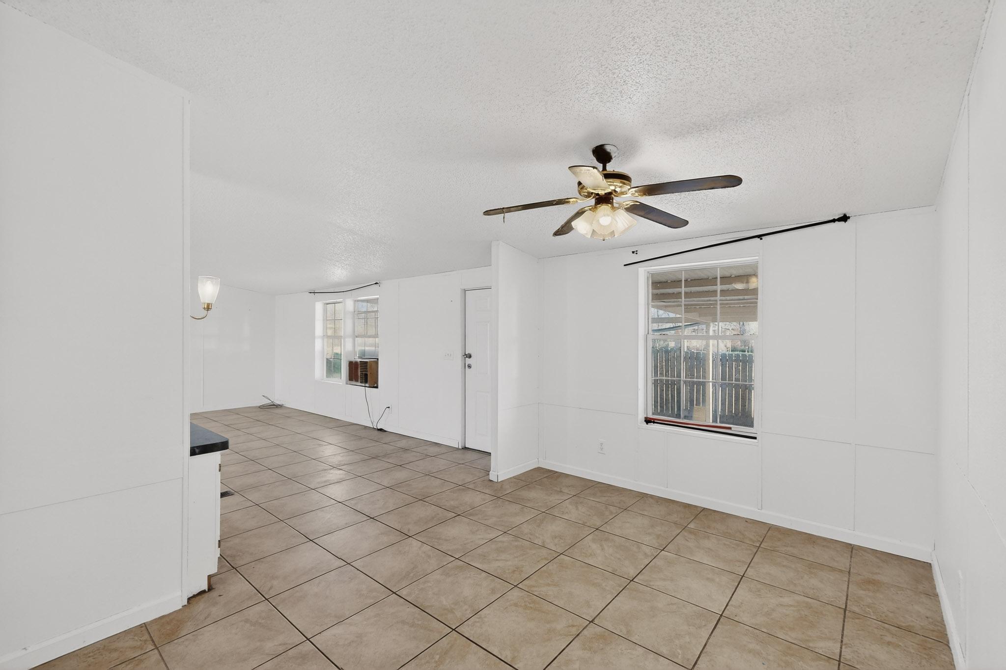 6327 Isleta Boulevard SW