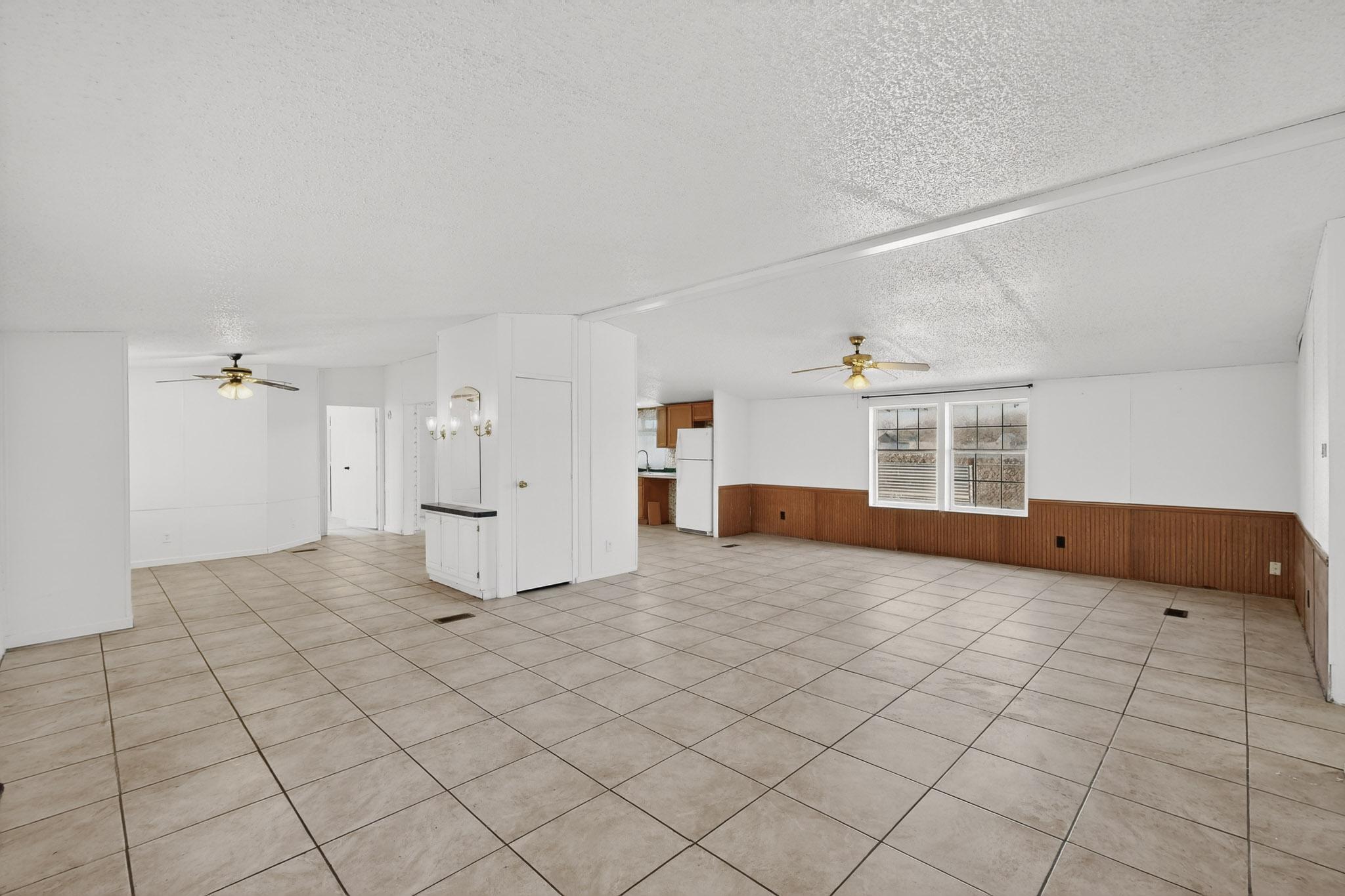 6327 Isleta Boulevard SW