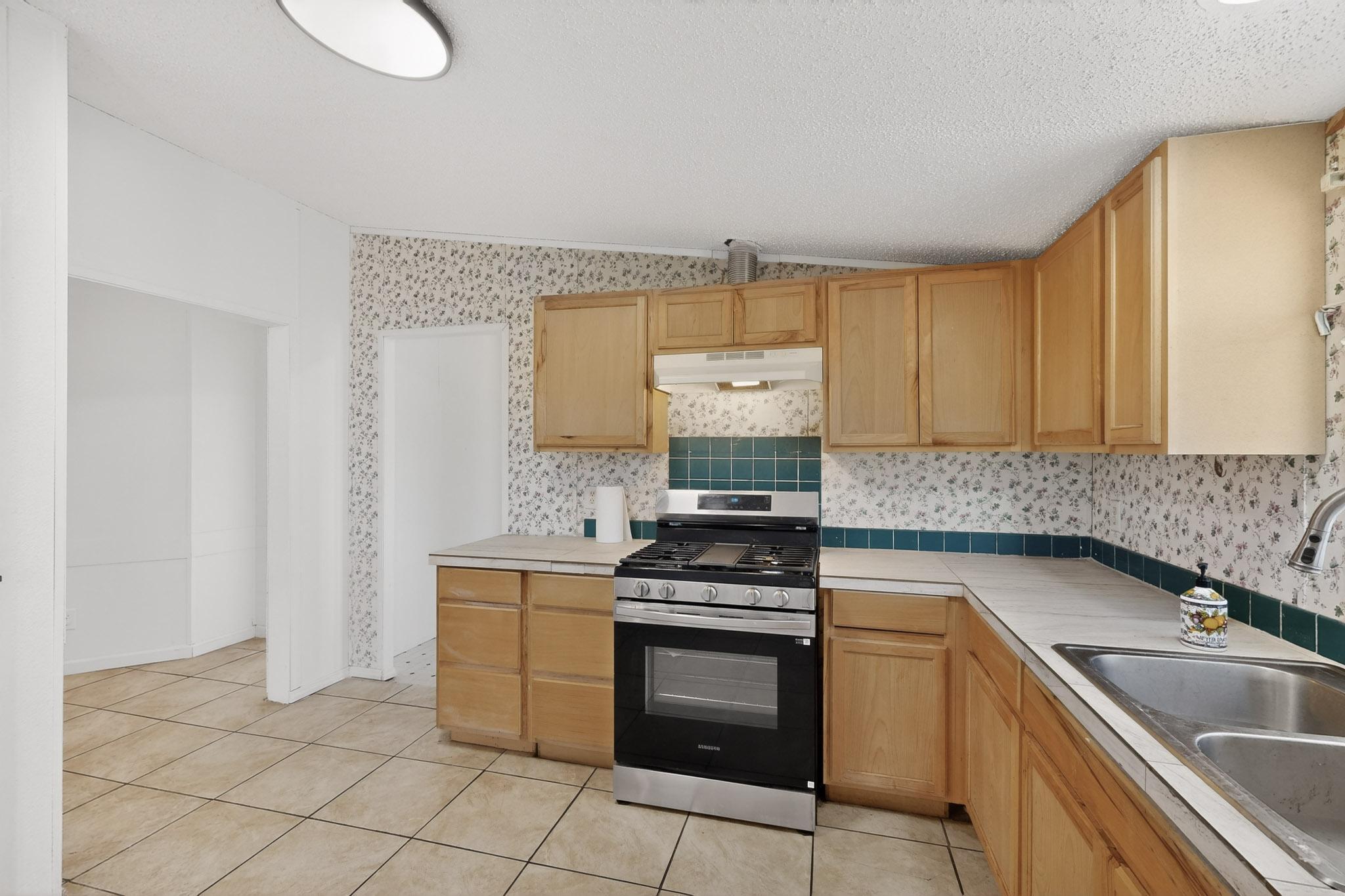 6327 Isleta Boulevard SW