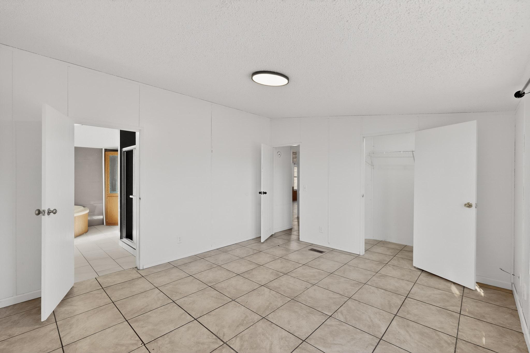 6327 Isleta Boulevard SW