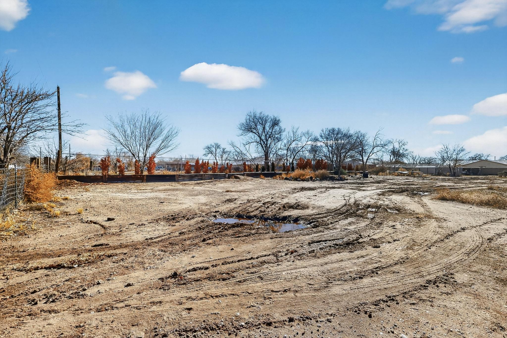 6327 Isleta Boulevard SW