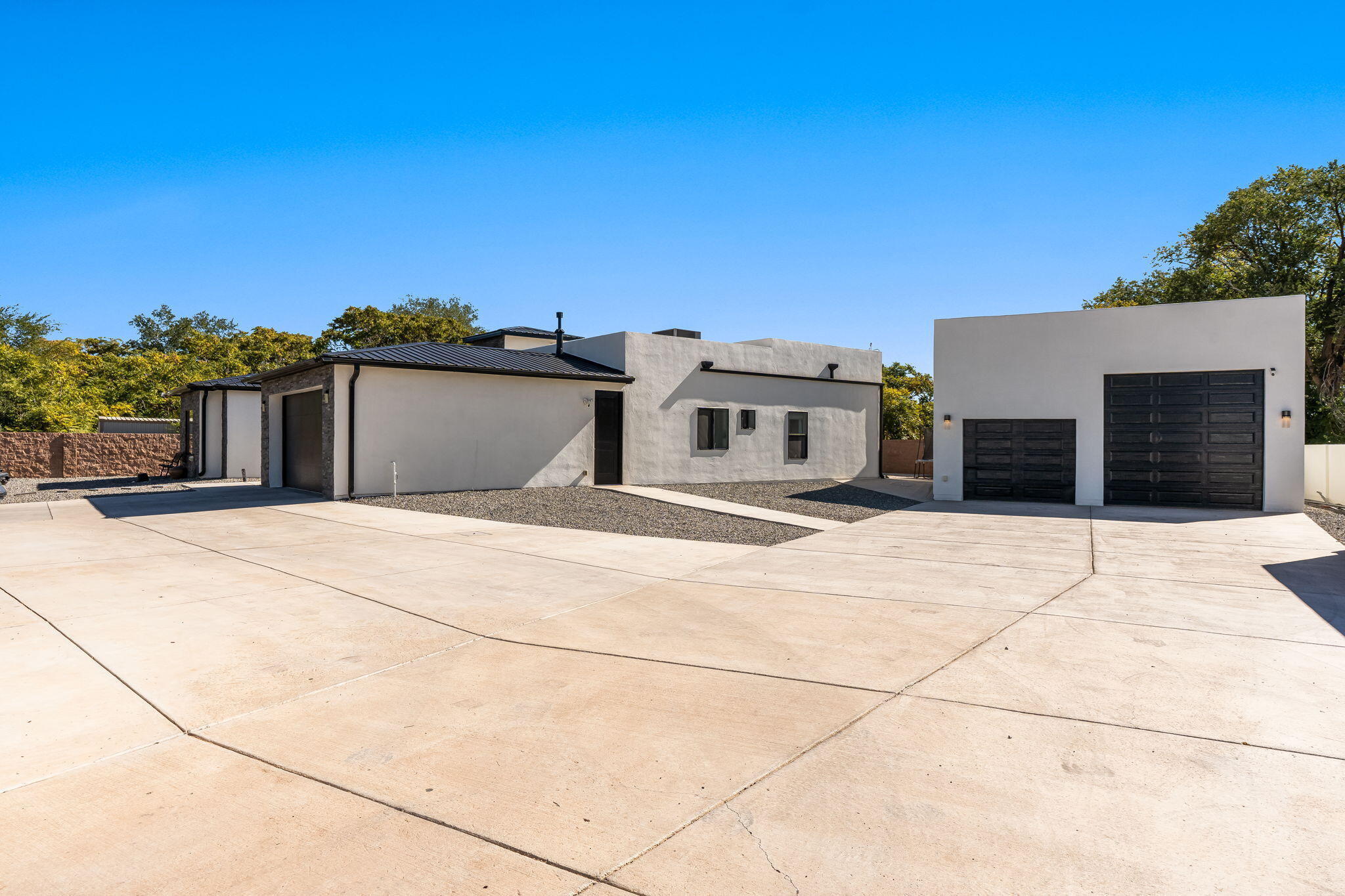 328 Camino Siete Road SW