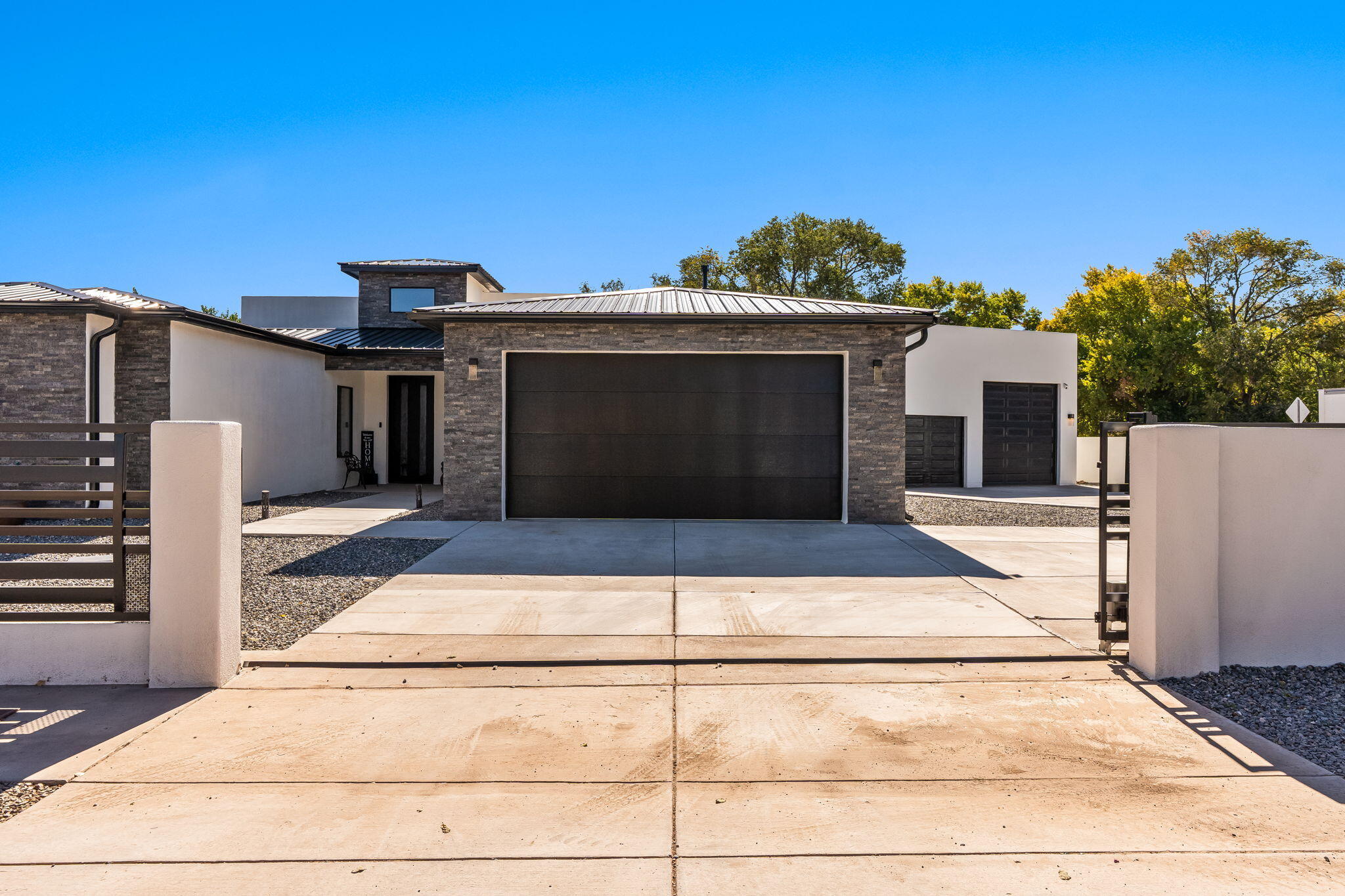 328 Camino Siete Road SW