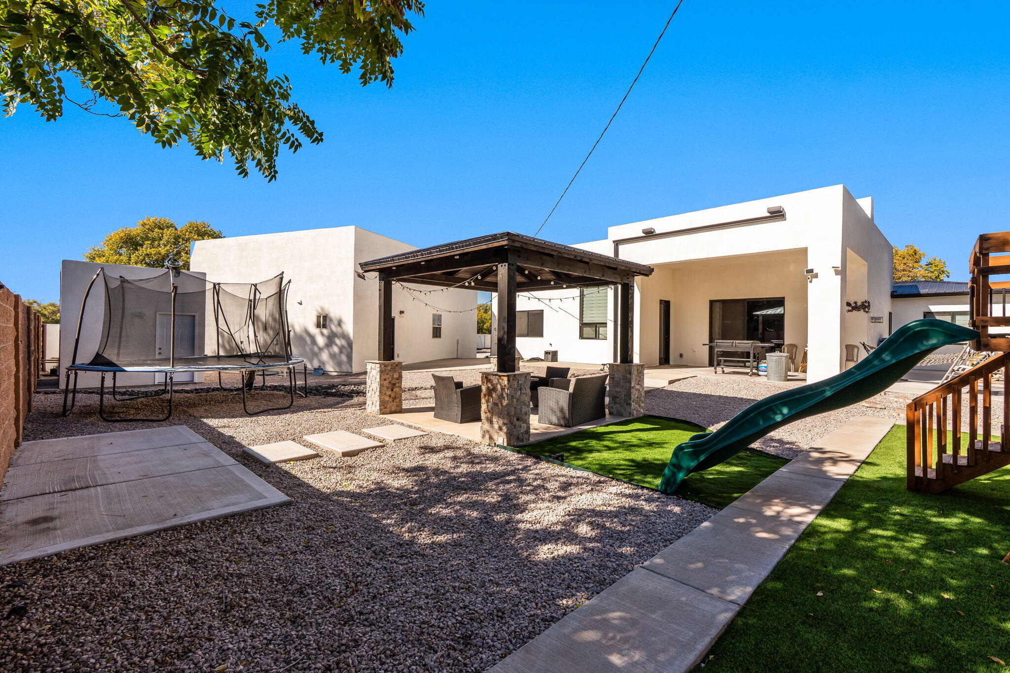 328 Camino Siete Road SW