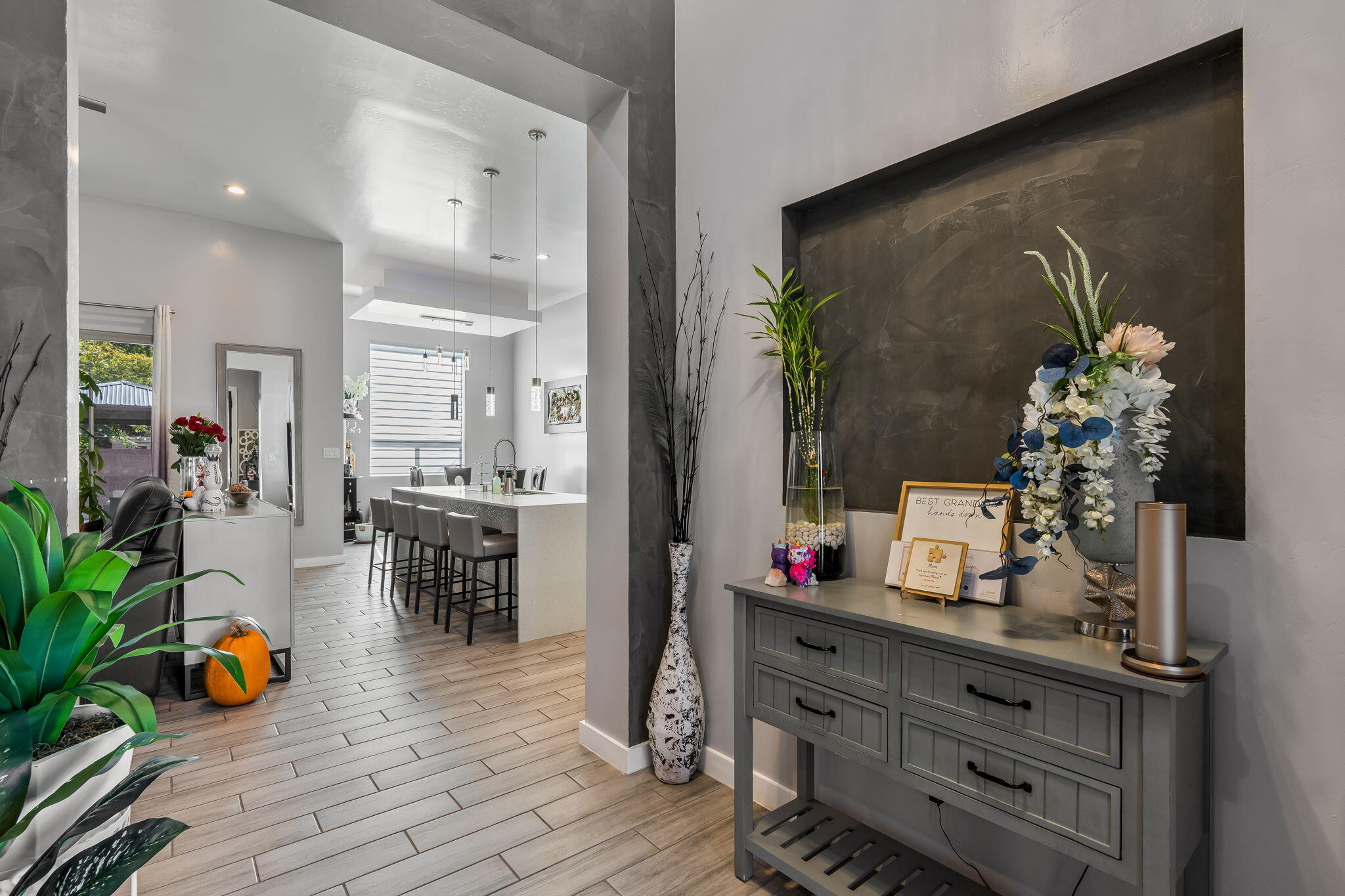 328 Camino Siete Road SW