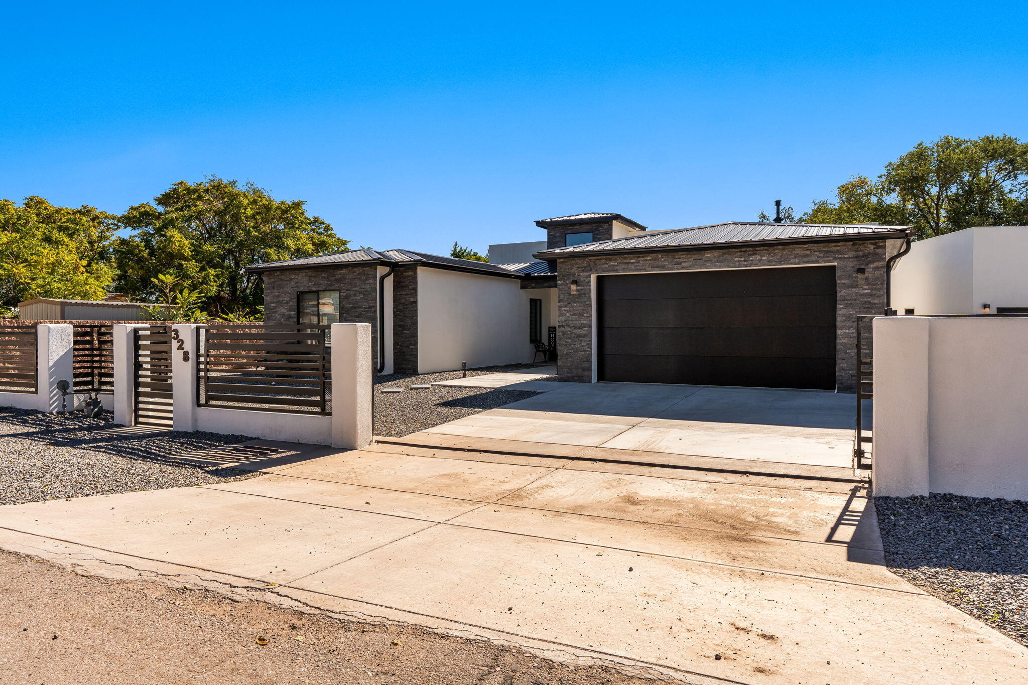 328 Camino Siete Road SW