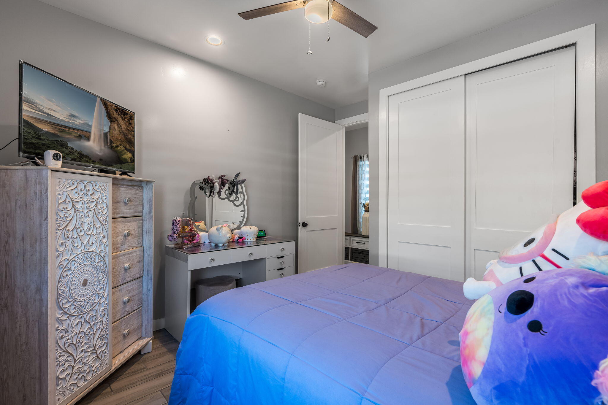 328 Camino Siete Road SW