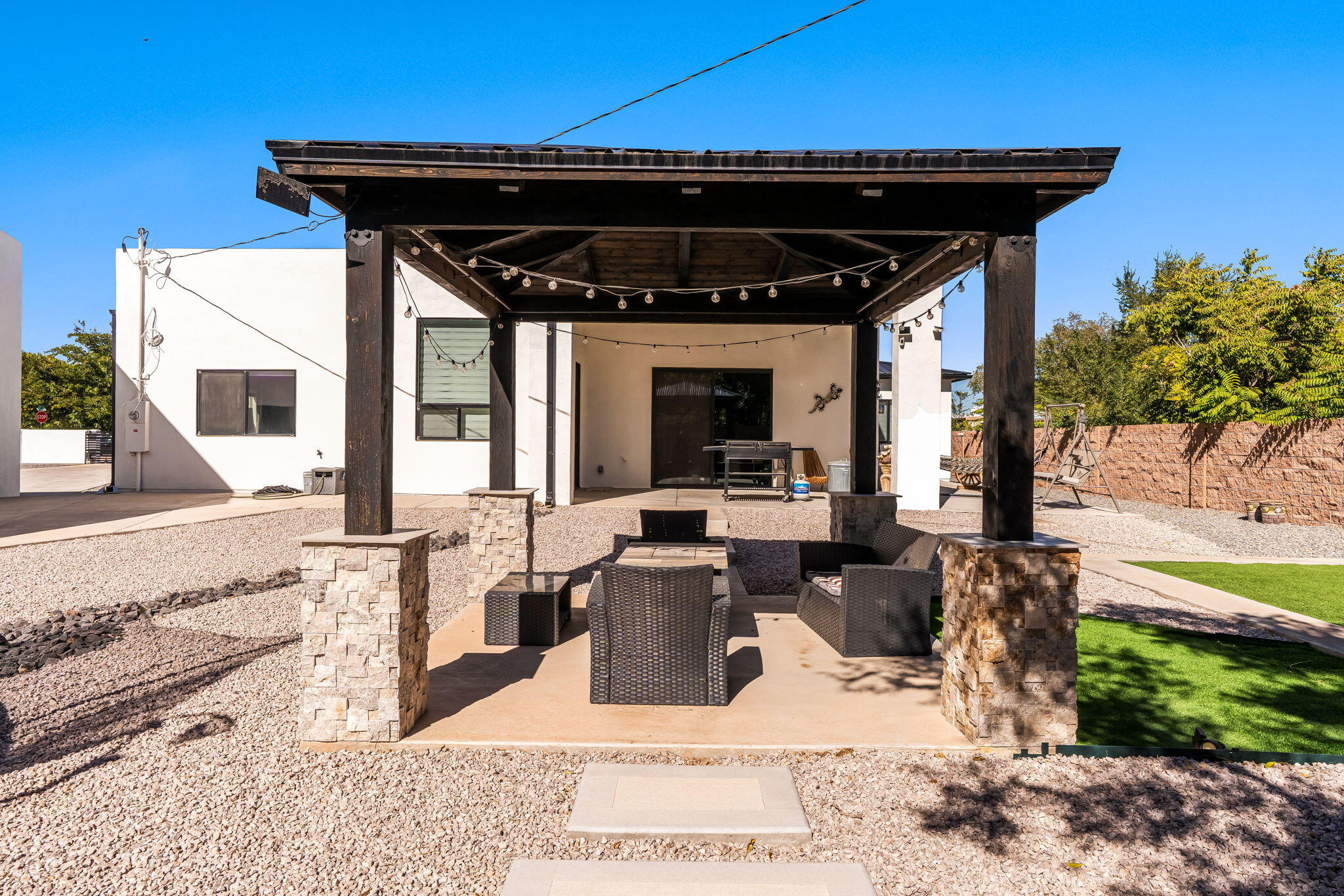 328 Camino Siete Road SW
