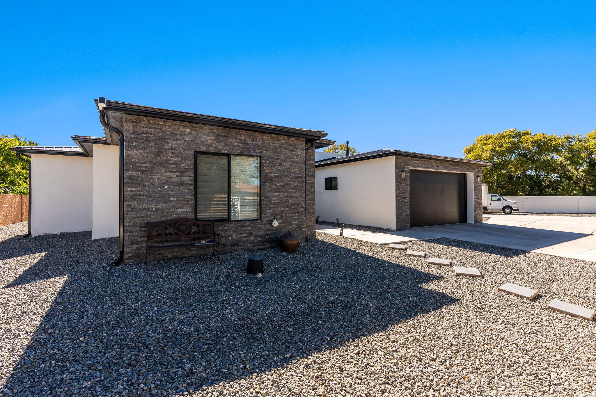 328 Camino Siete Road SW