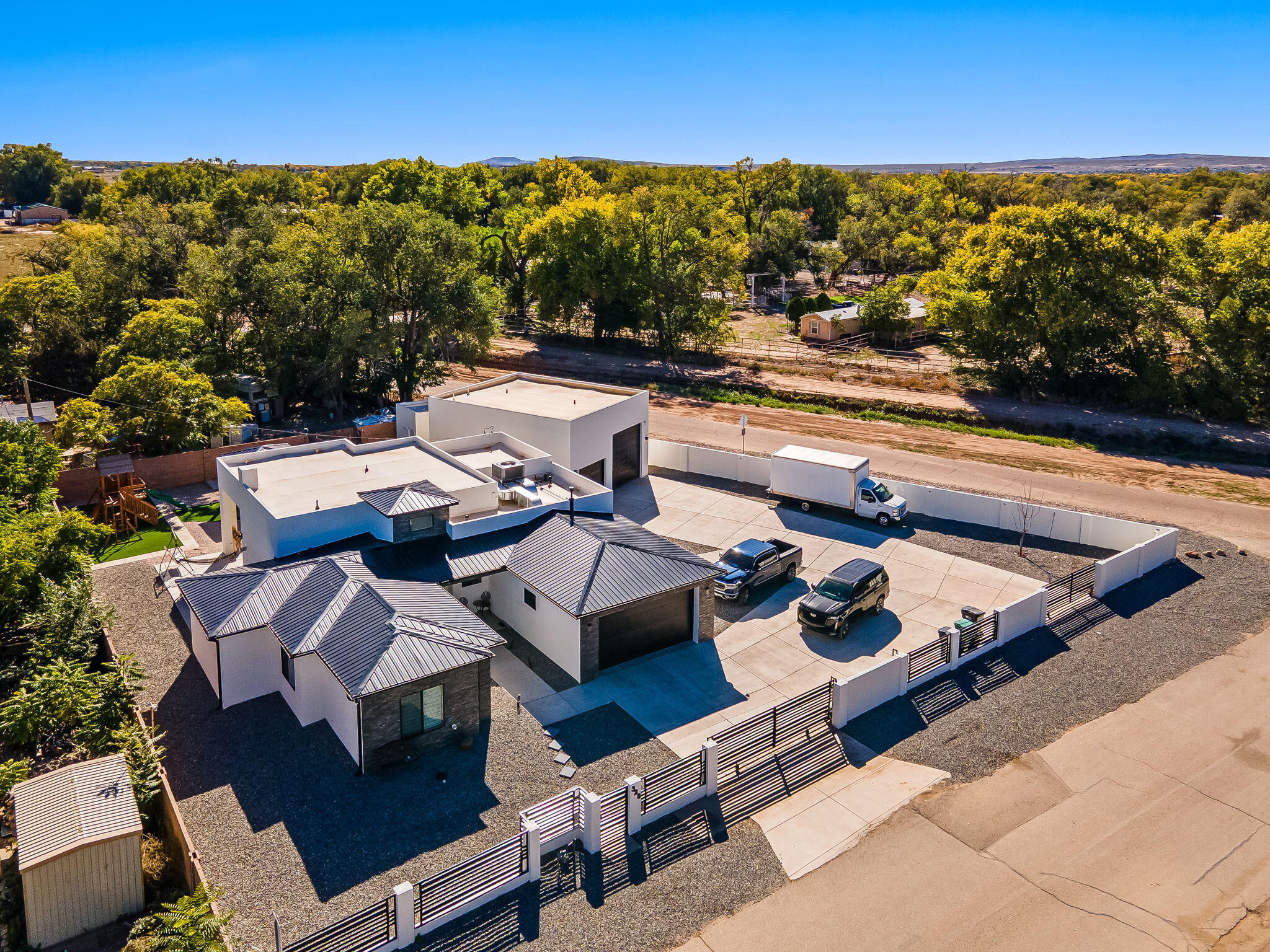 328 Camino Siete Road SW