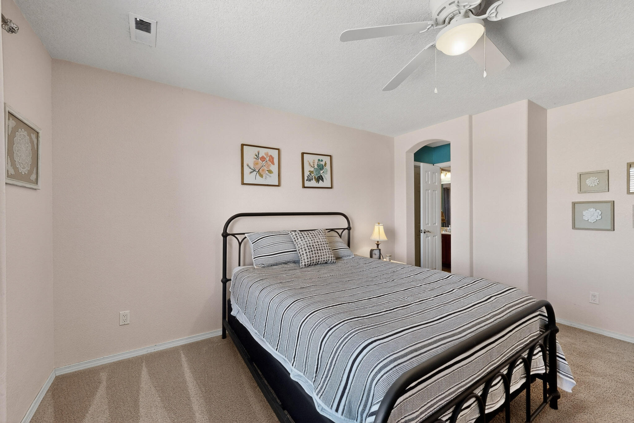 2606 Avenida Castellana SE