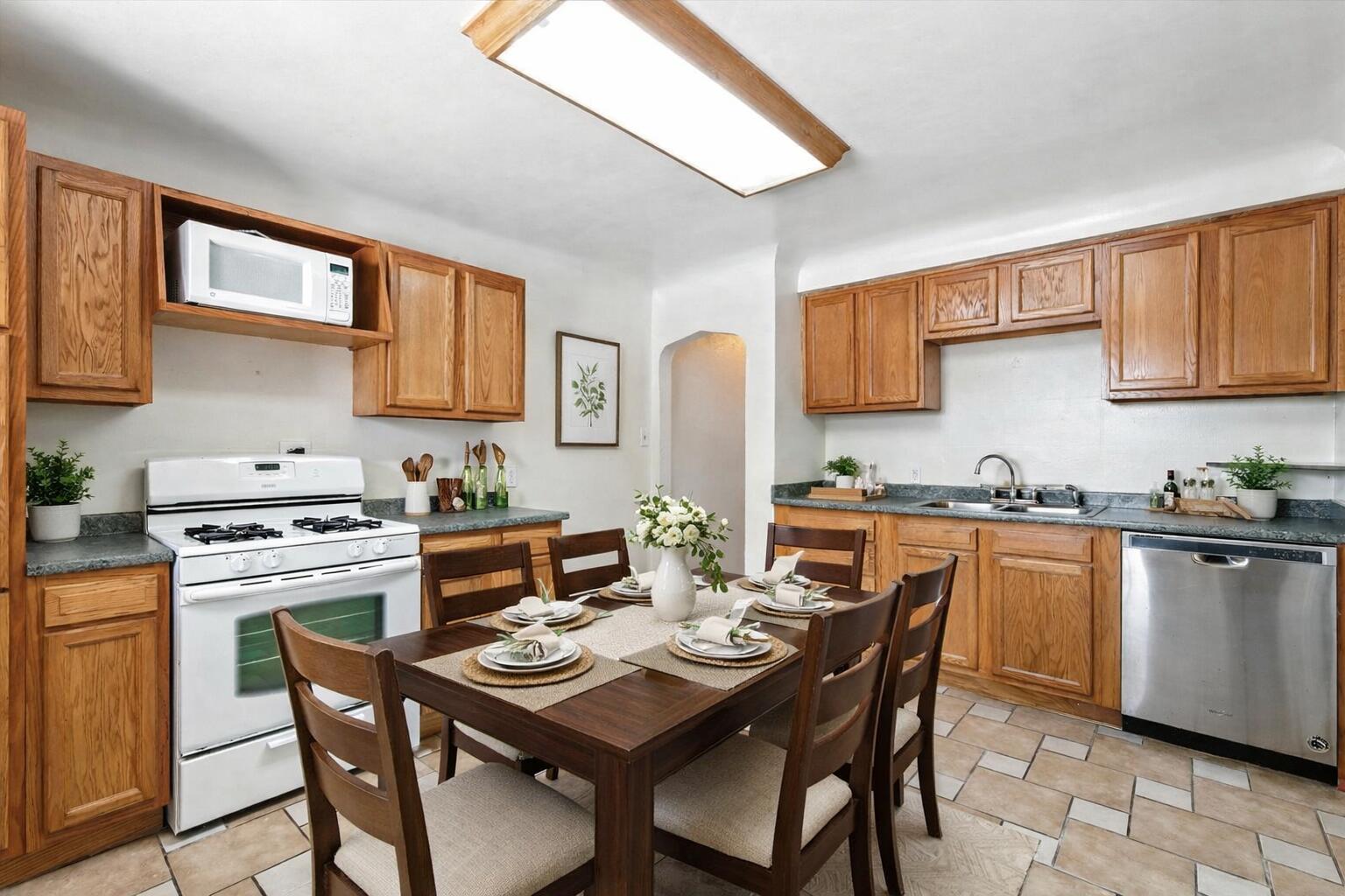 1632 Columbia Drive SE