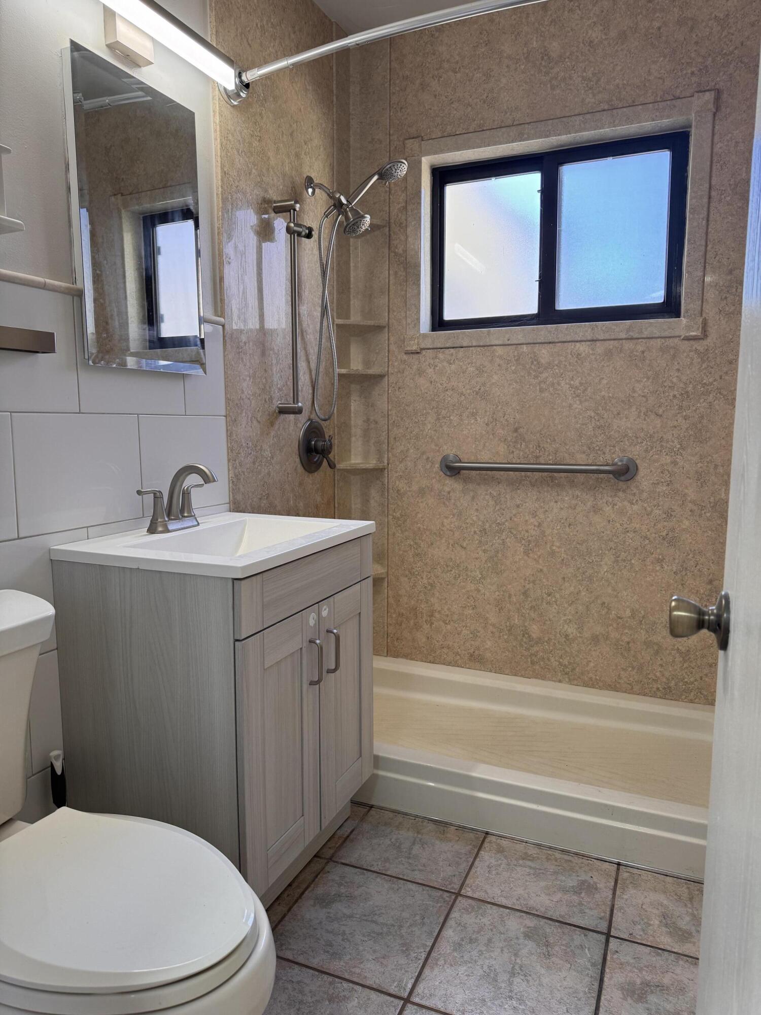 1519 Solano Drive NE