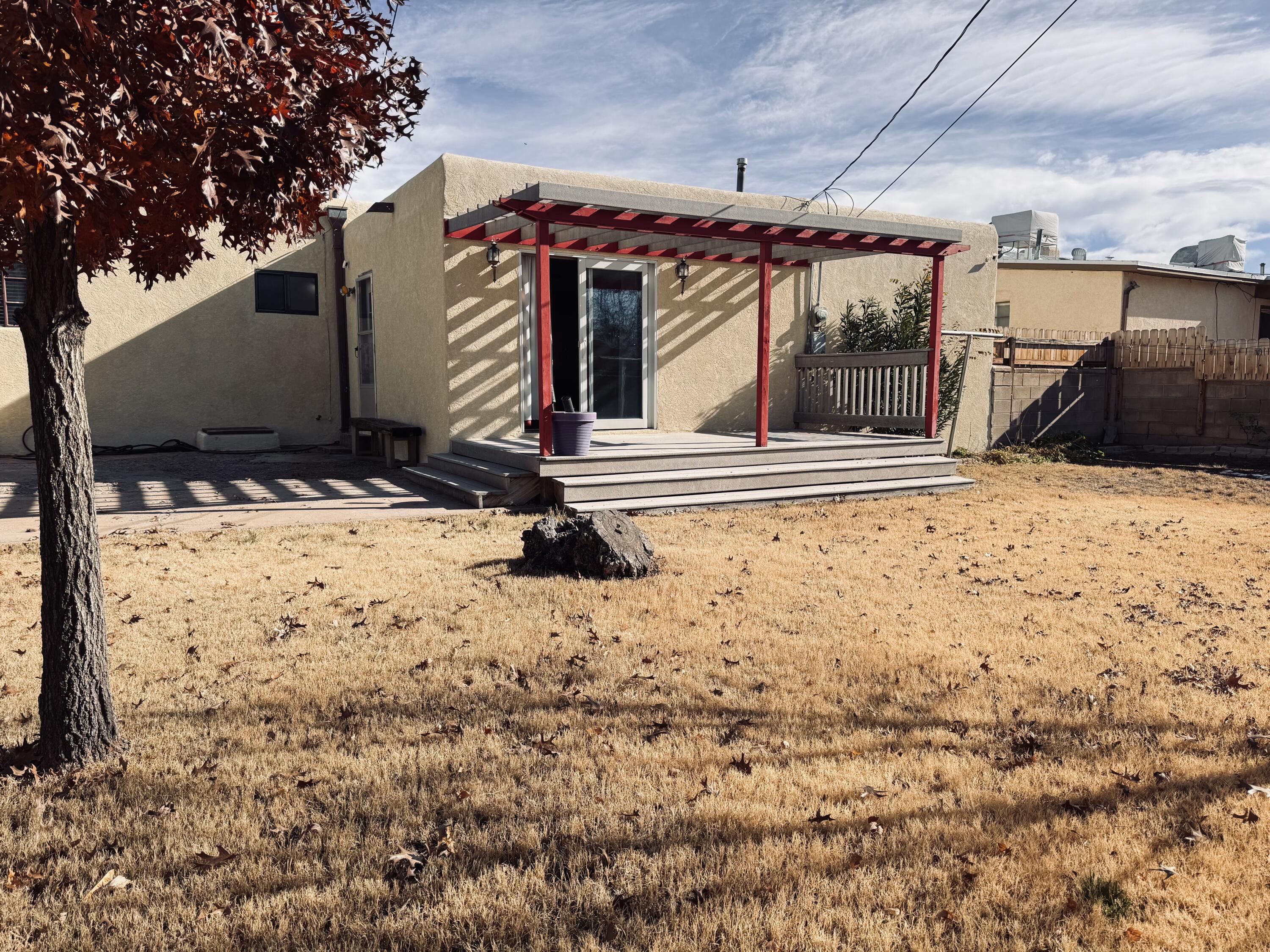 1519 Solano Drive NE