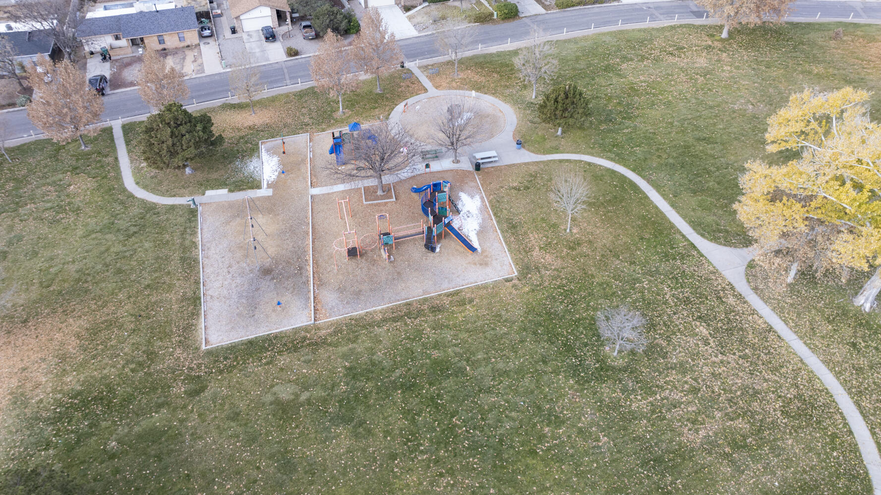 565 Littler Drive SE