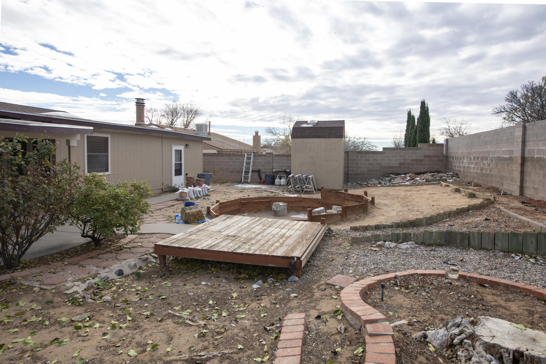 565 Littler Drive SE