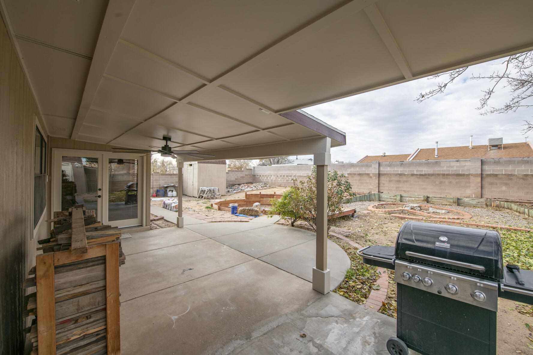 565 Littler Drive SE