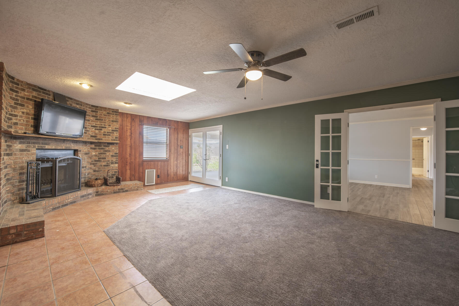 565 Littler Drive SE