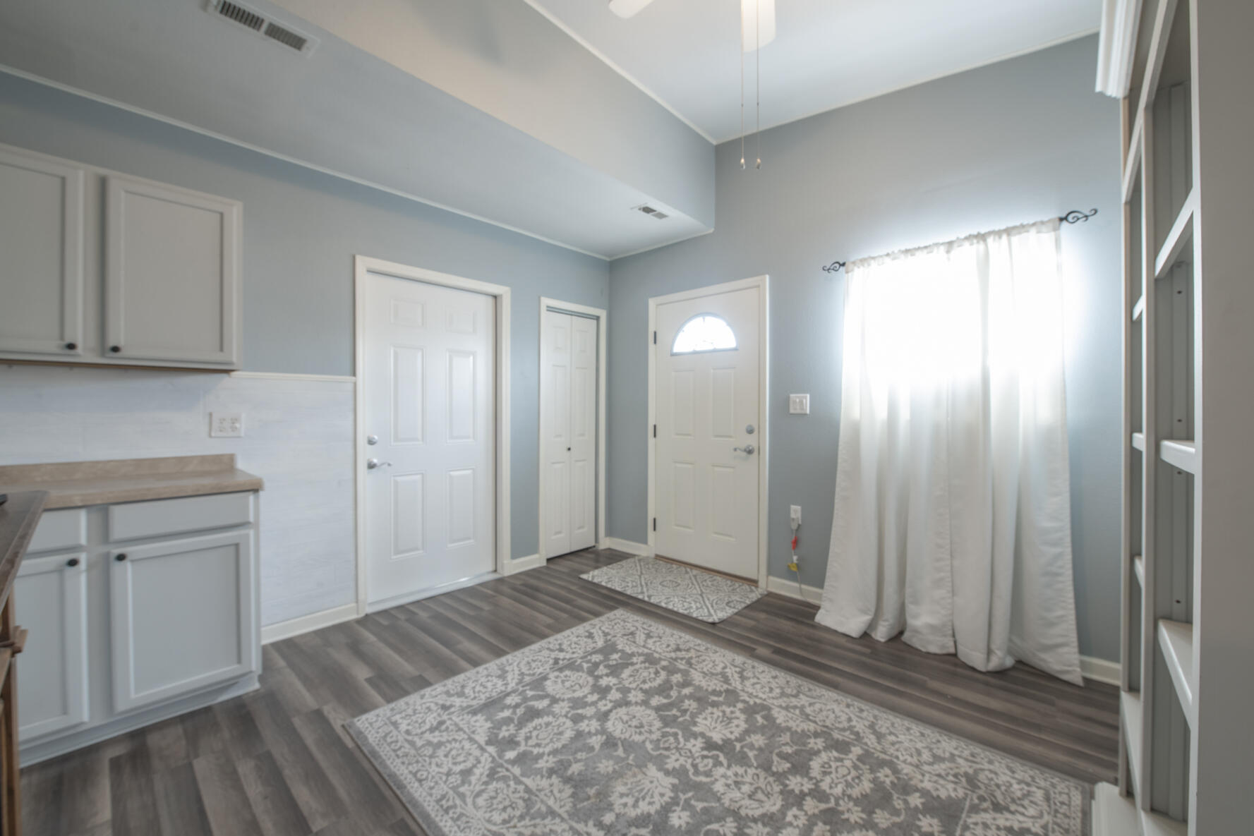 565 Littler Drive SE