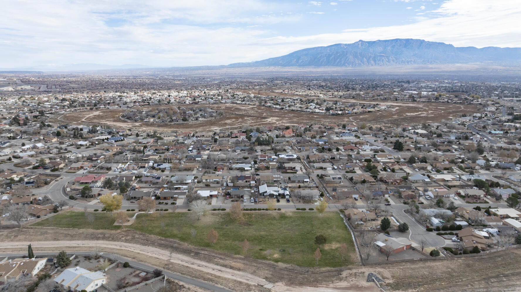 565 Littler Drive SE