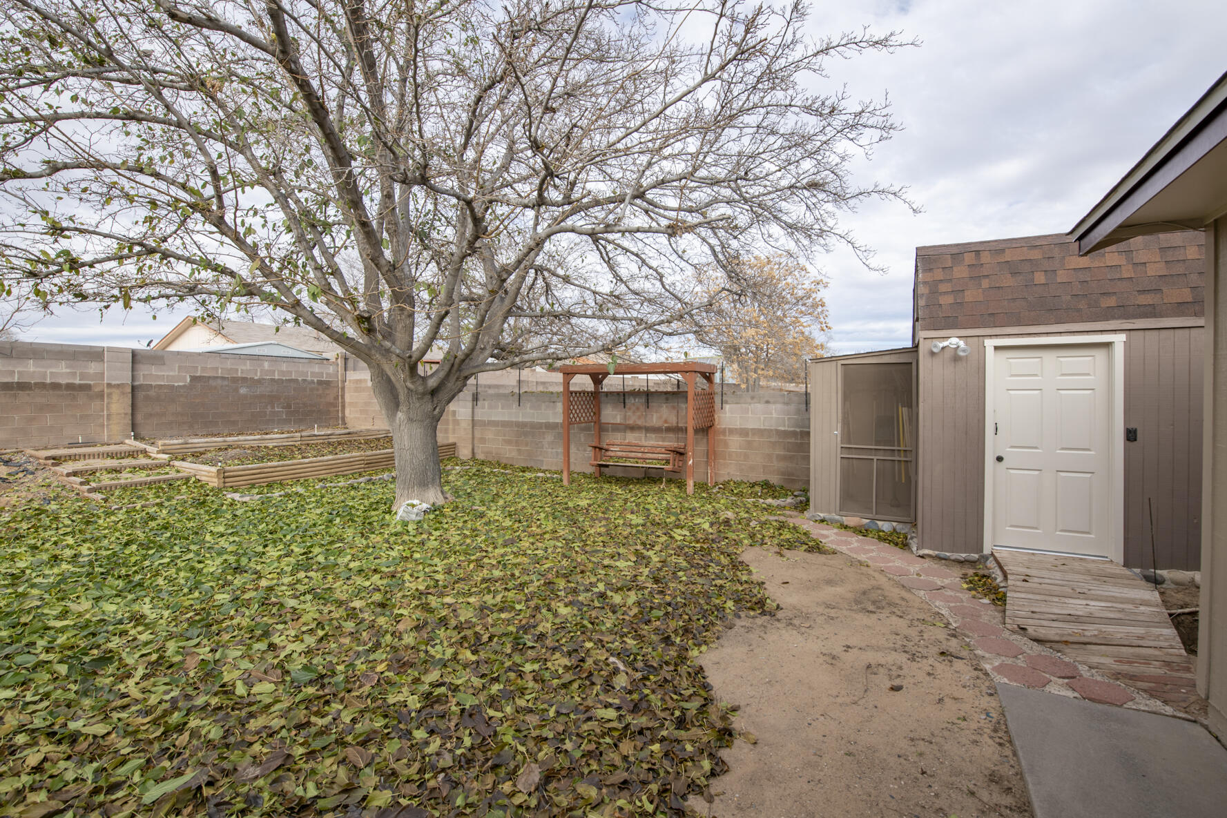 565 Littler Drive SE