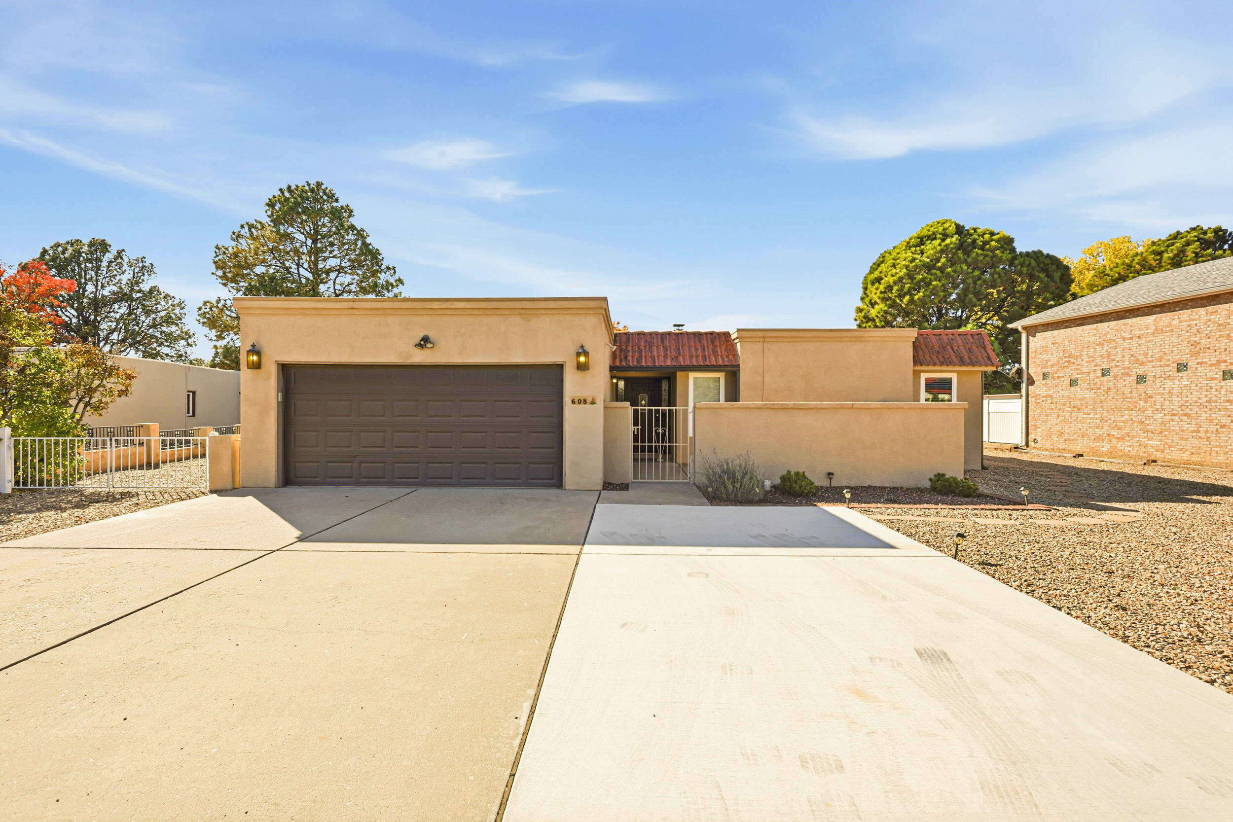 608 Willowbrook Lane