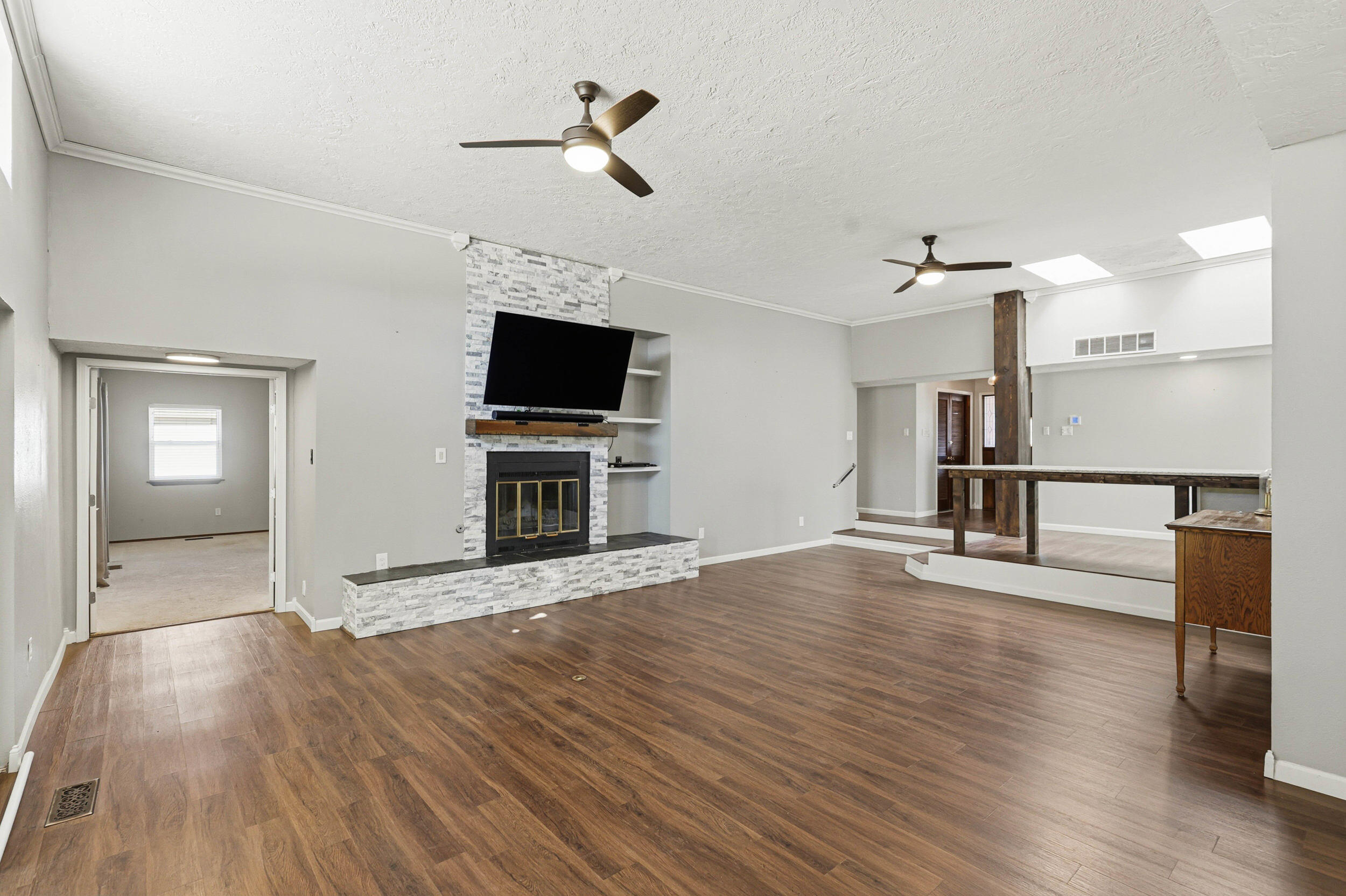 608 Willowbrook Lane