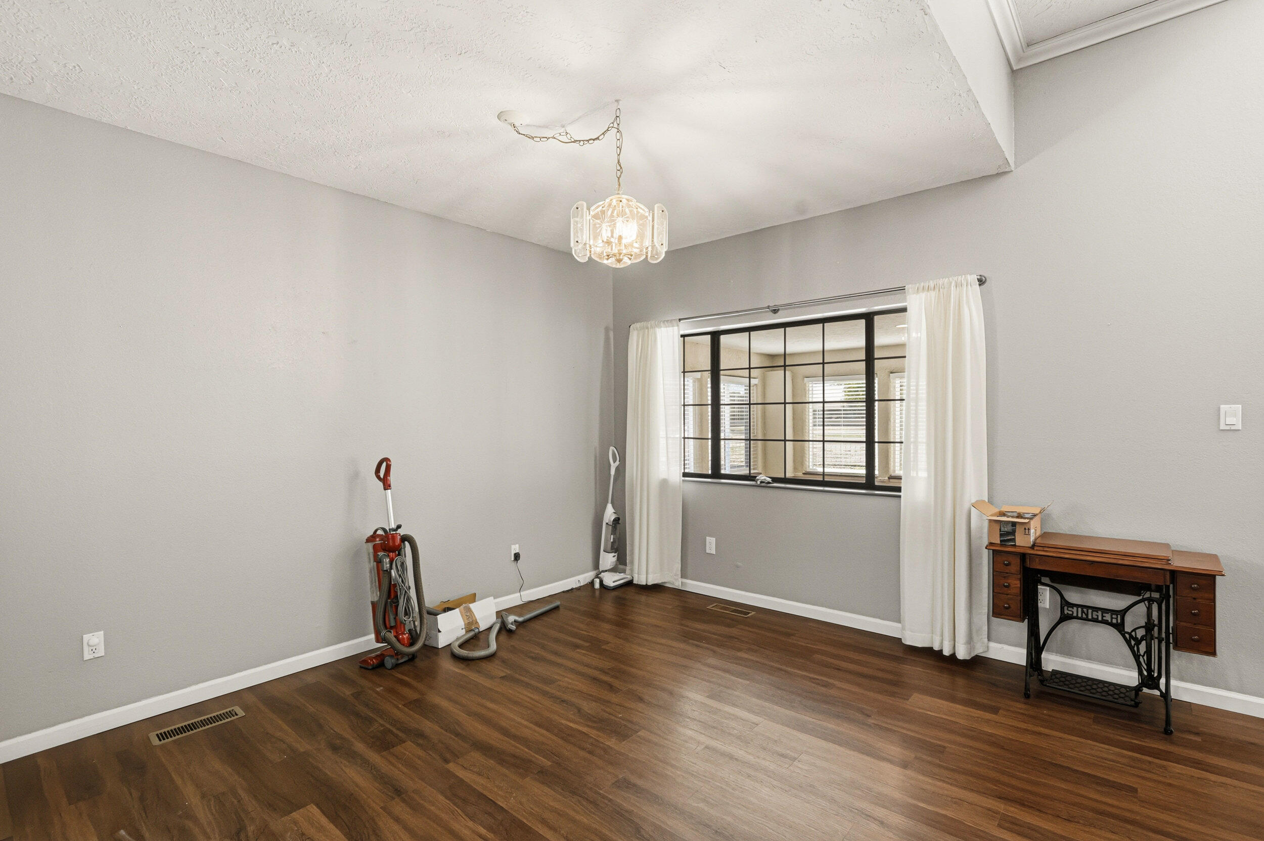 608 Willowbrook Lane