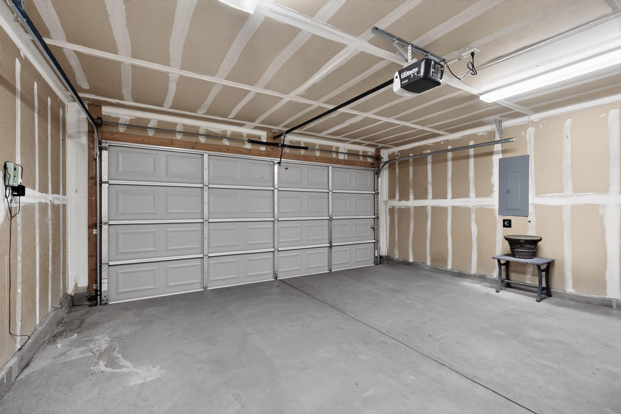 5824 Gemini Avenue NW