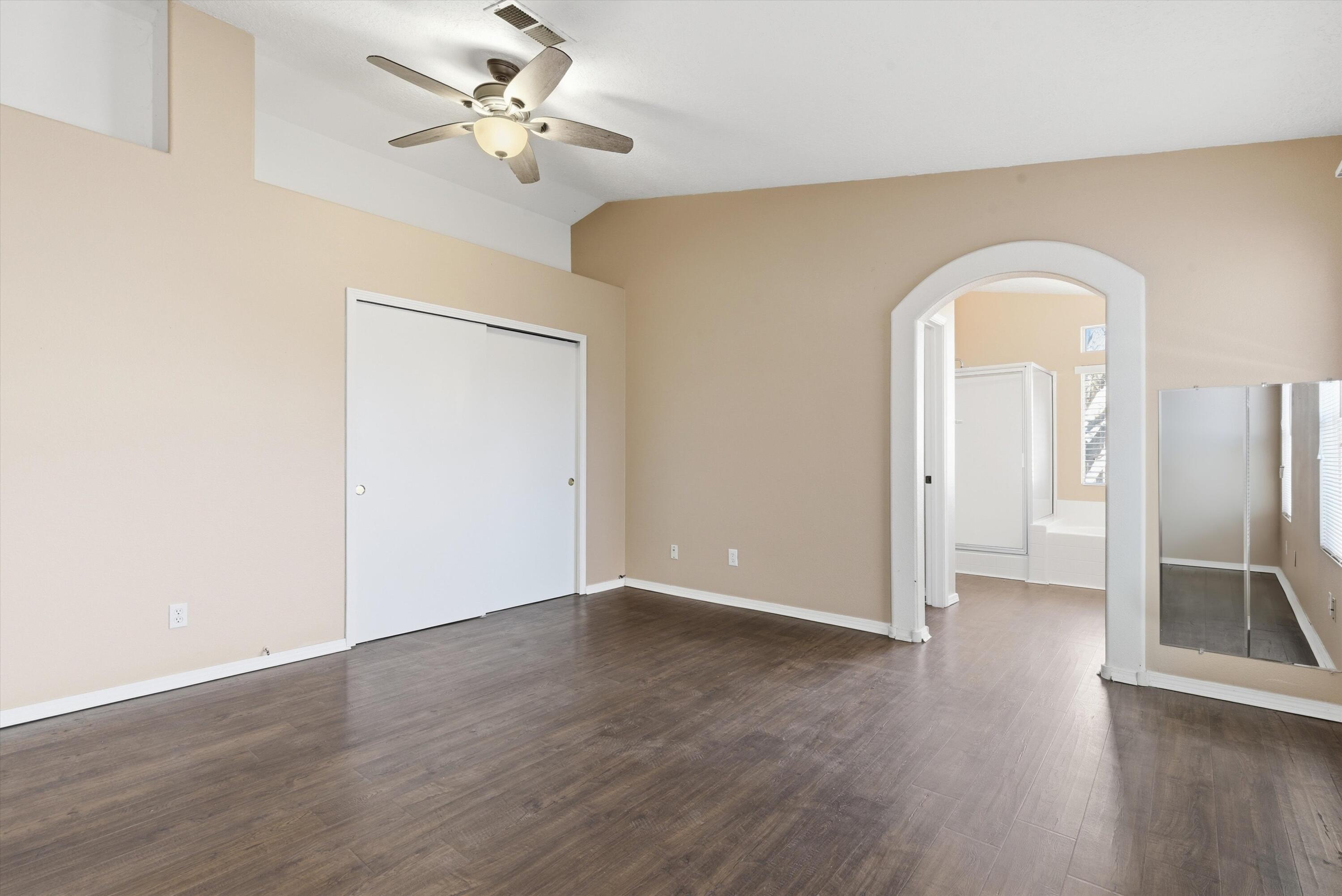 6035 Stargazer Avenue NW