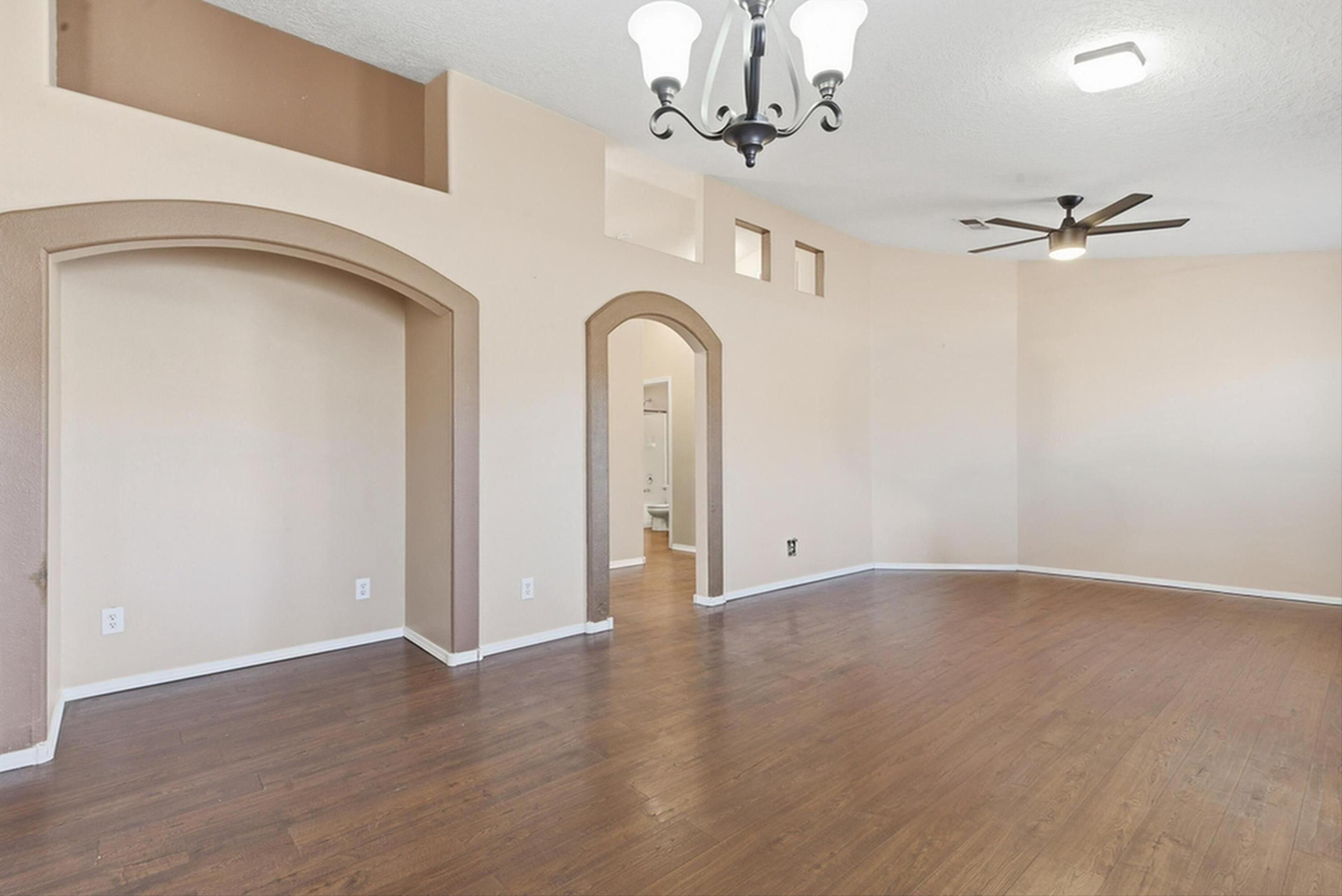 6035 Stargazer Avenue NW