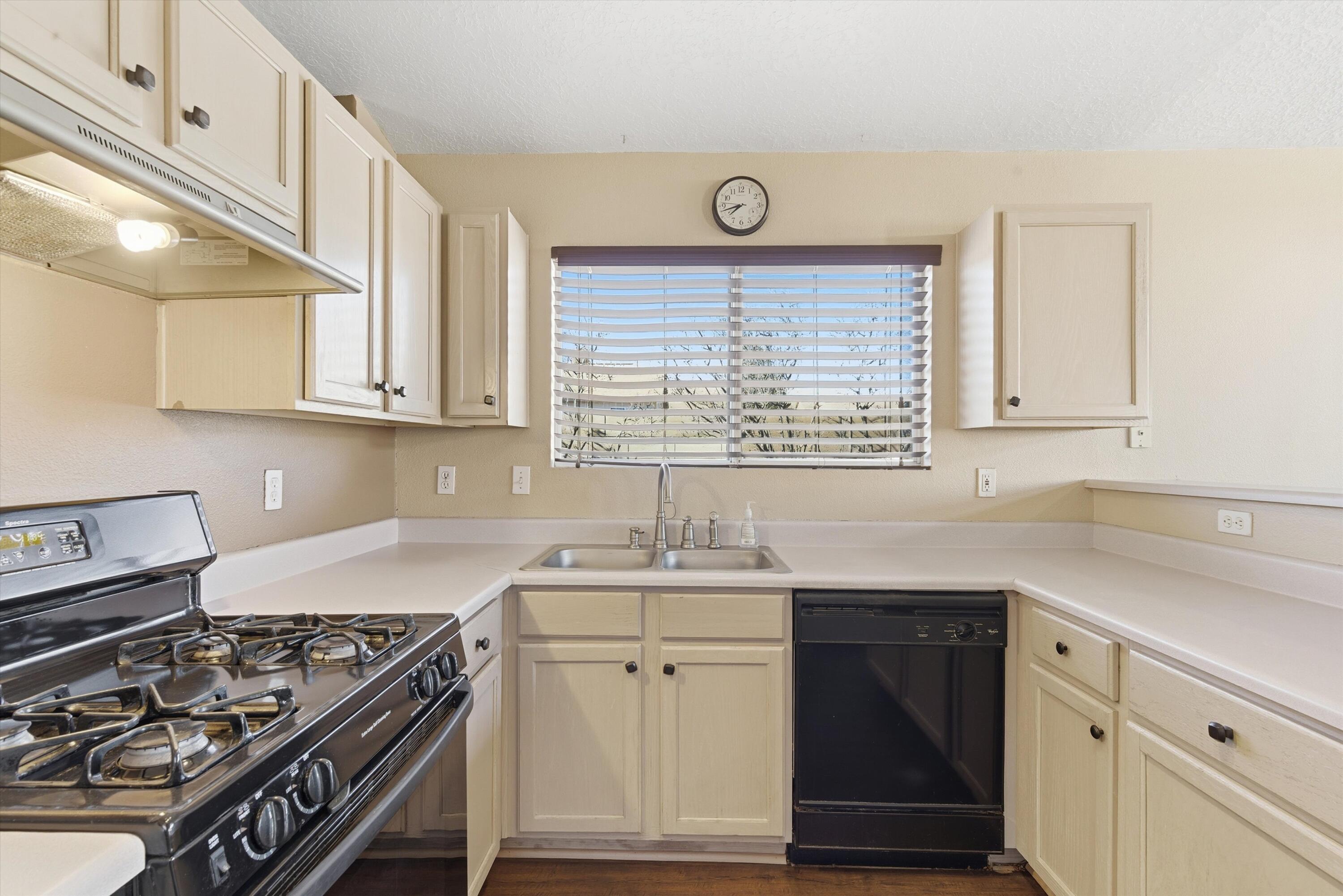 6035 Stargazer Avenue NW