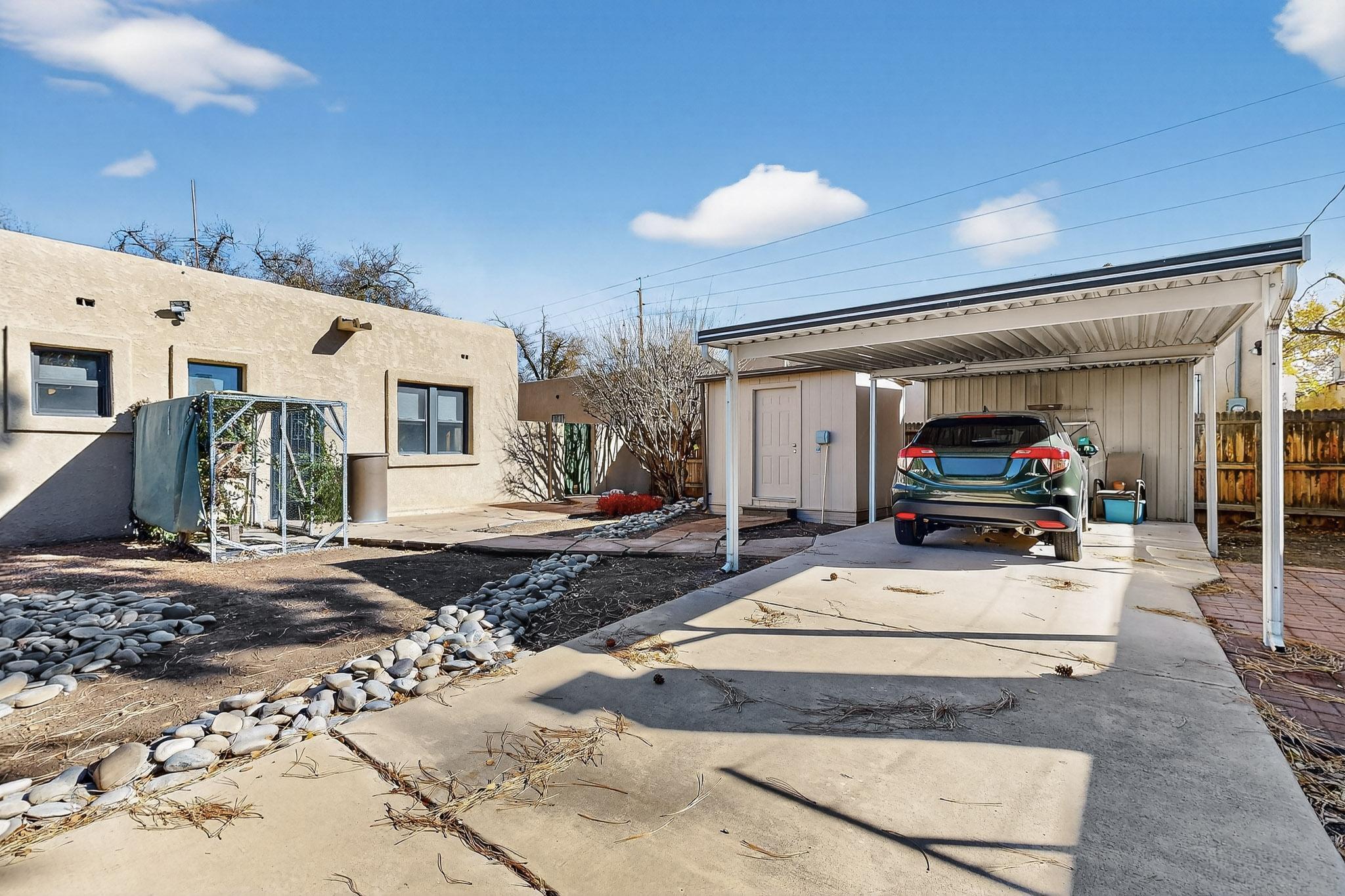 1424 Fruit Avenue NW