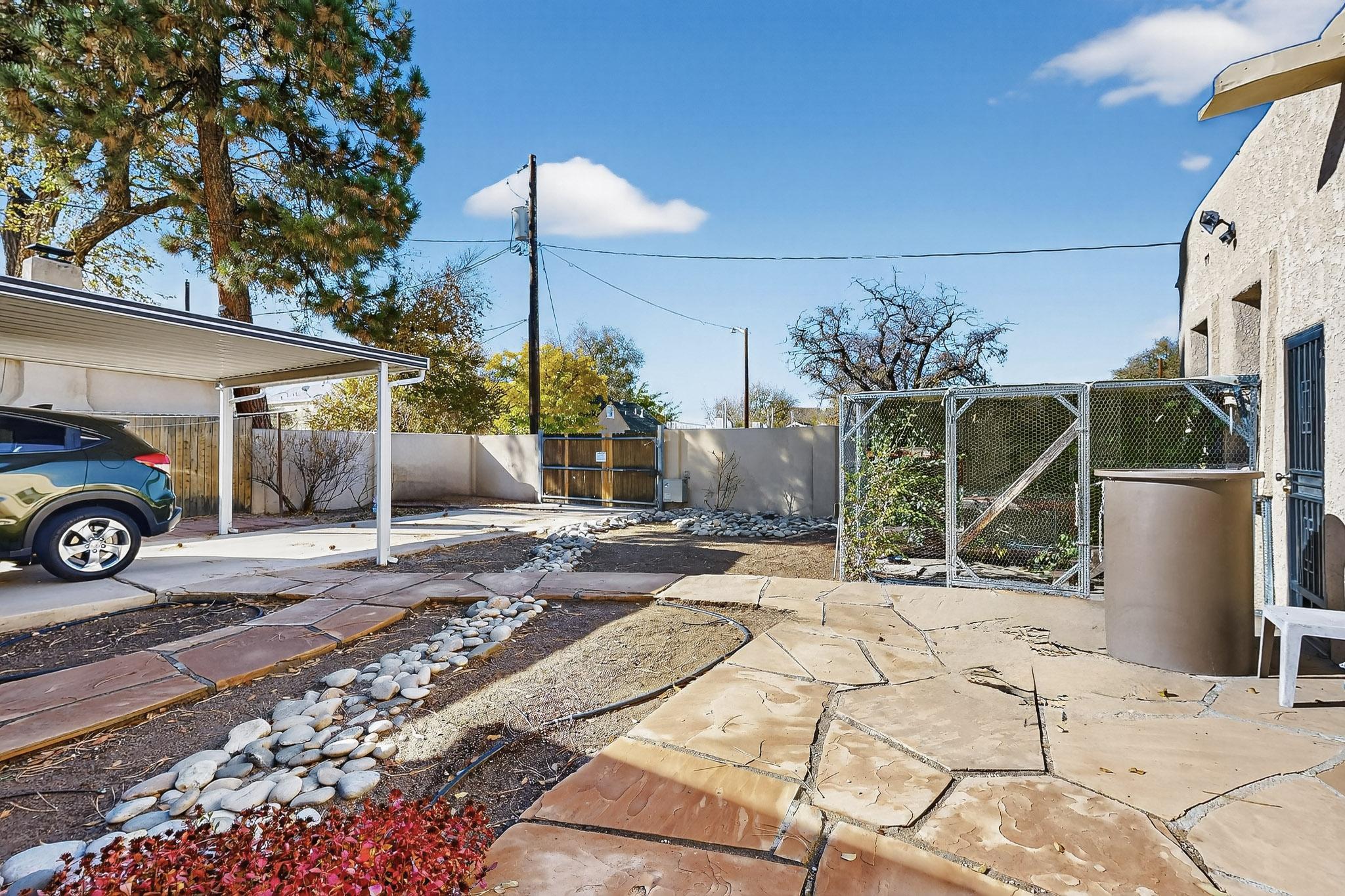 1424 Fruit Avenue NW