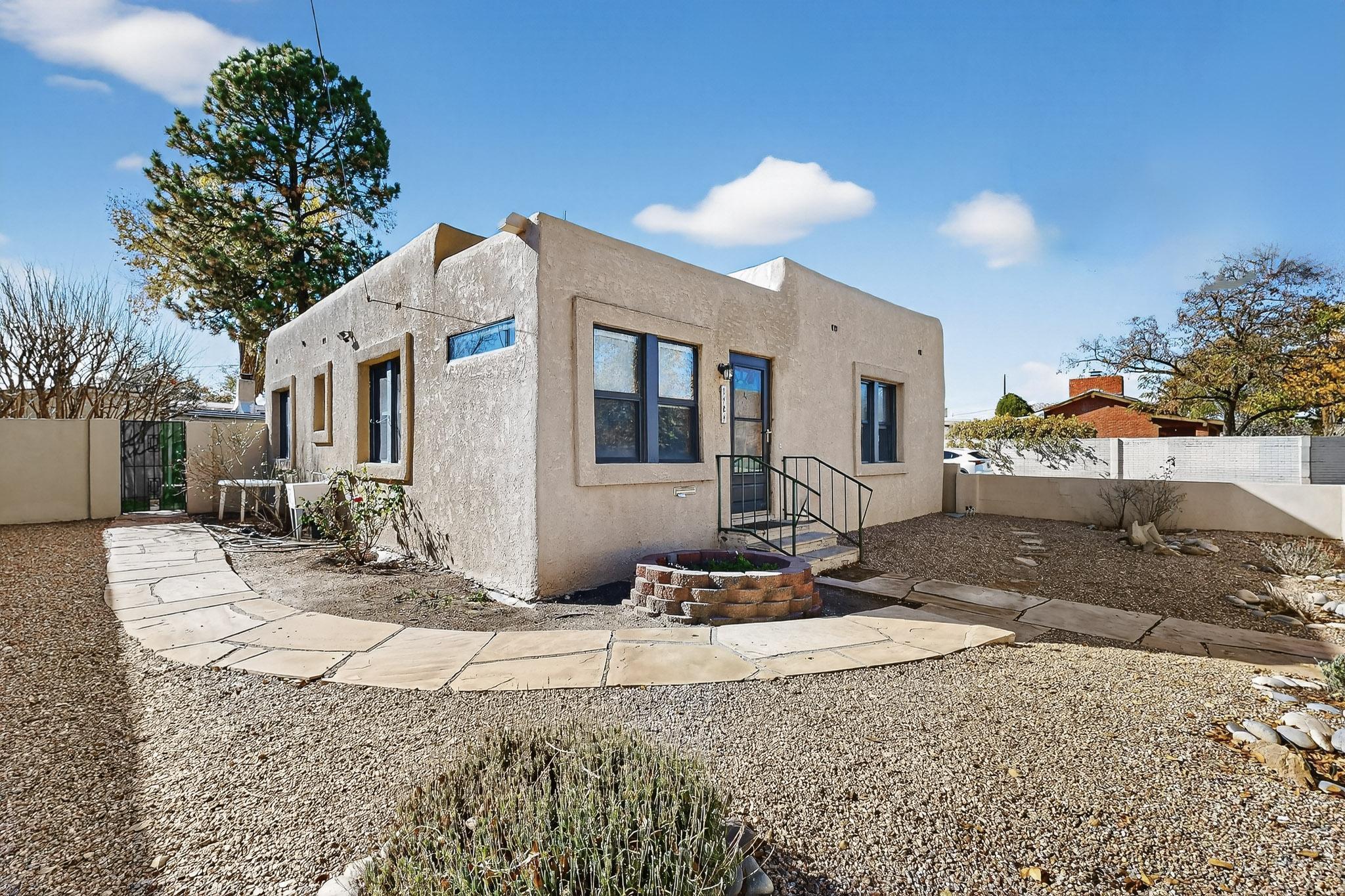 1424 Fruit Avenue NW