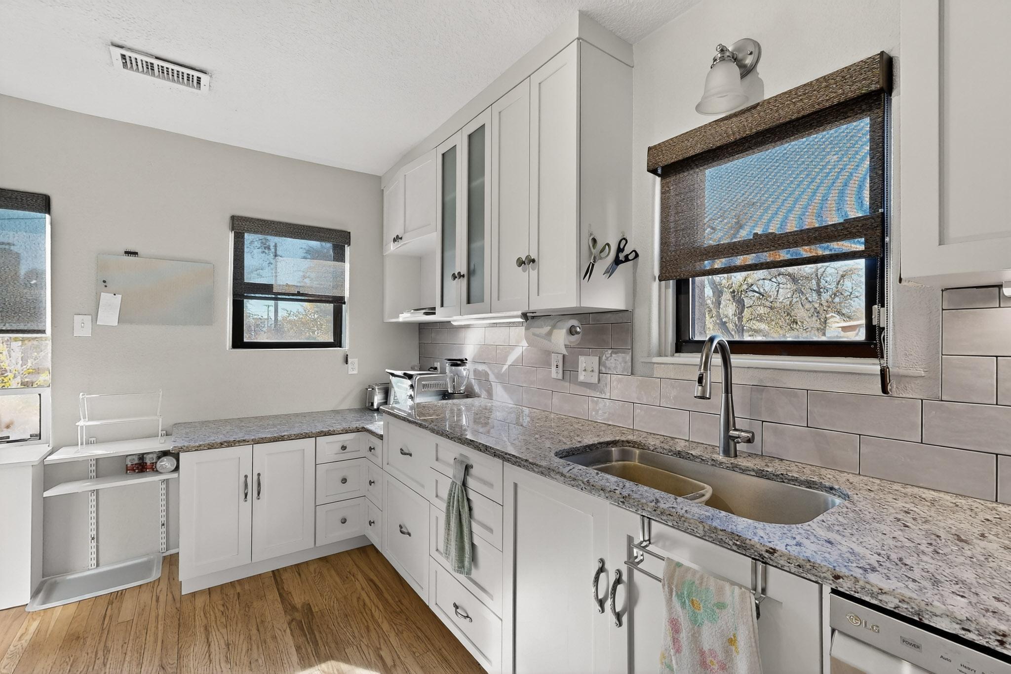 1424 Fruit Avenue NW