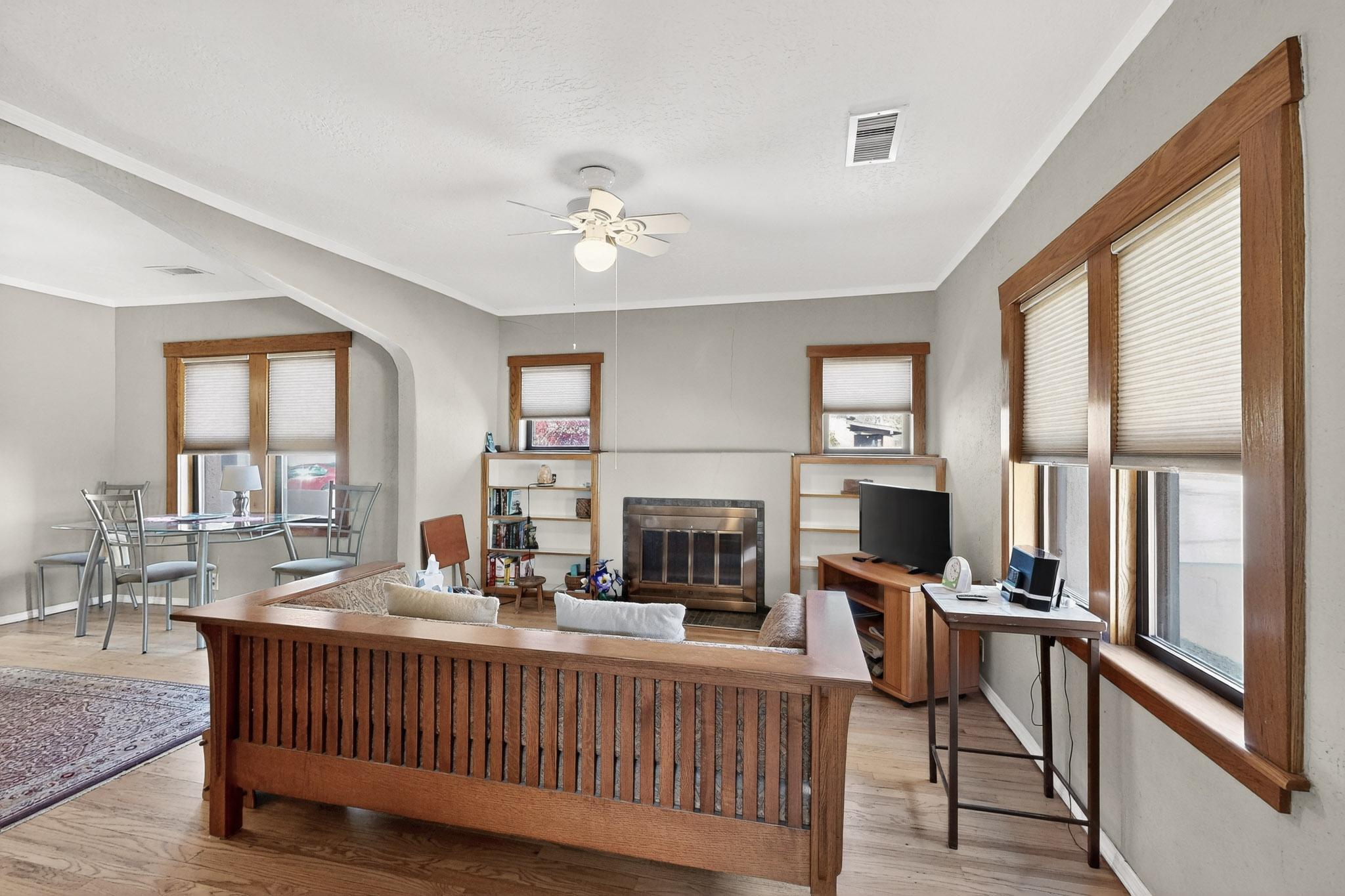 1424 Fruit Avenue NW