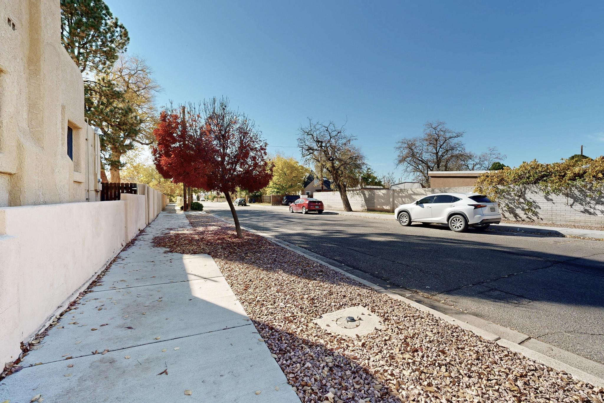 1424 Fruit Avenue NW